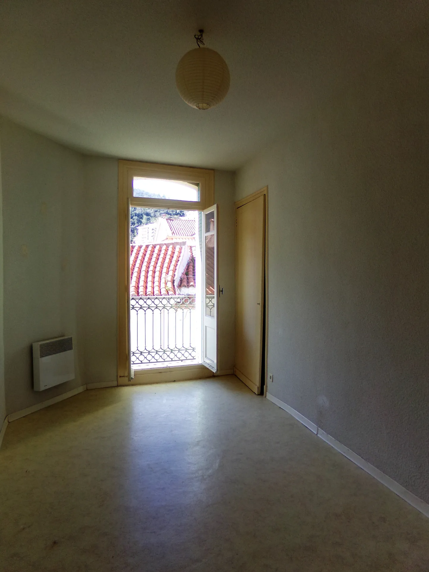 Bel appartement F3 avec balcon, vue montagne, dernier étage à Amélie-les-Bains Palalda 