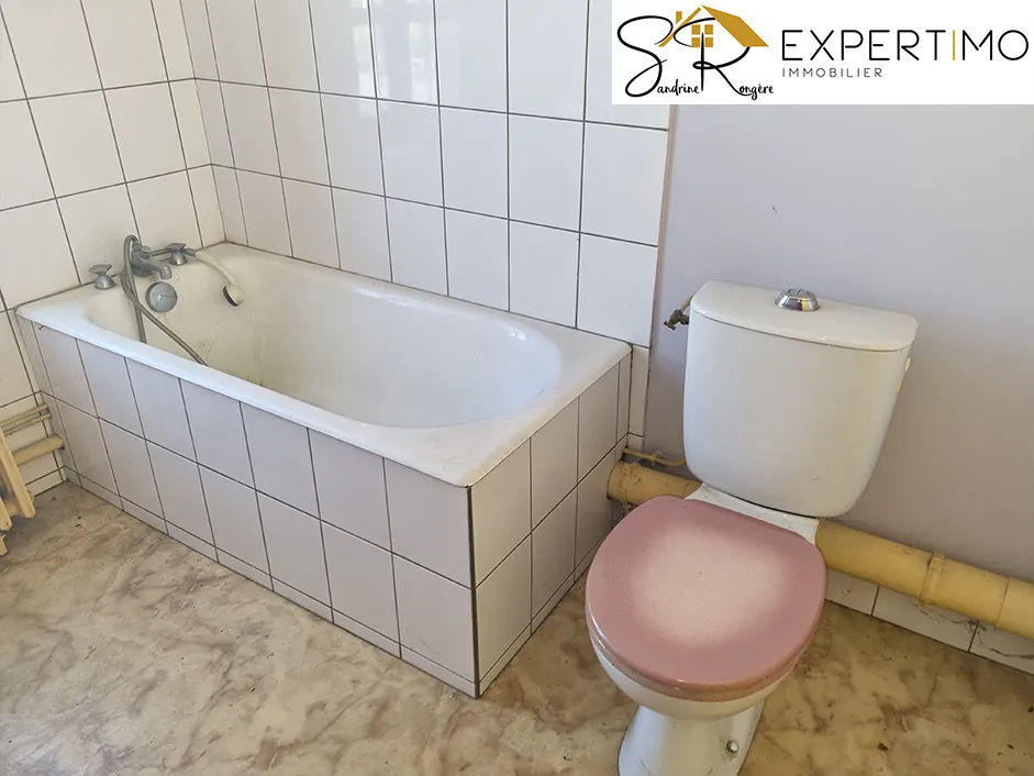 Maison à vendre avec deux appartements indépendants à Saint-Éloy-les-Mines 