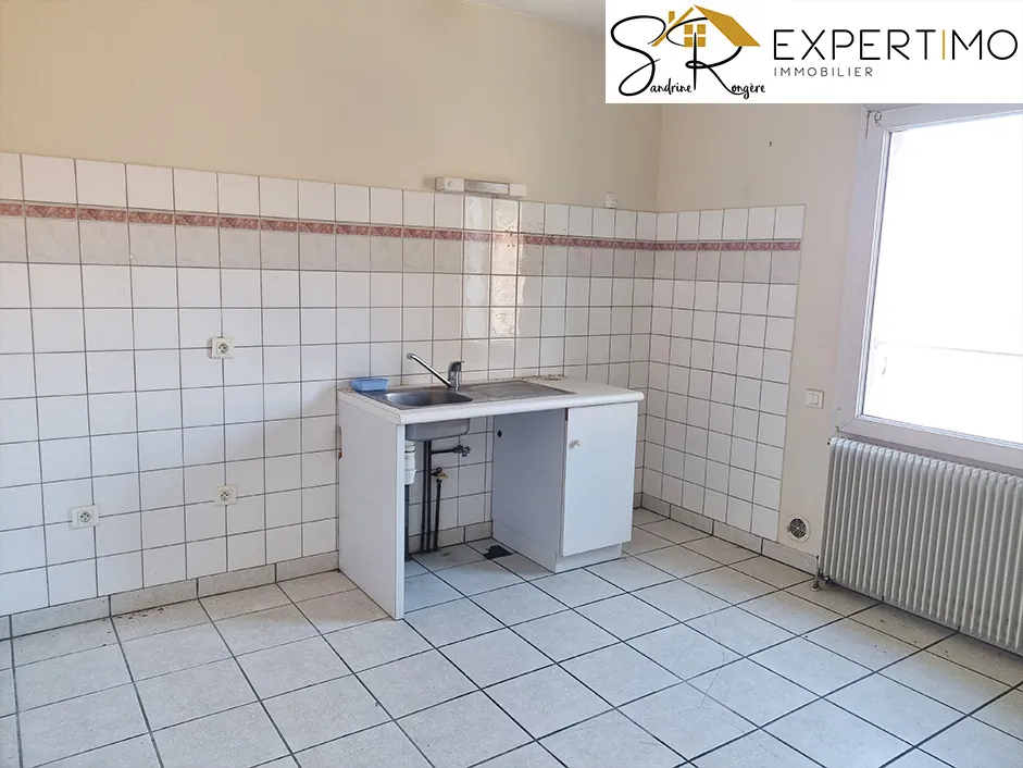 Maison à vendre avec deux appartements indépendants à Saint-Éloy-les-Mines 