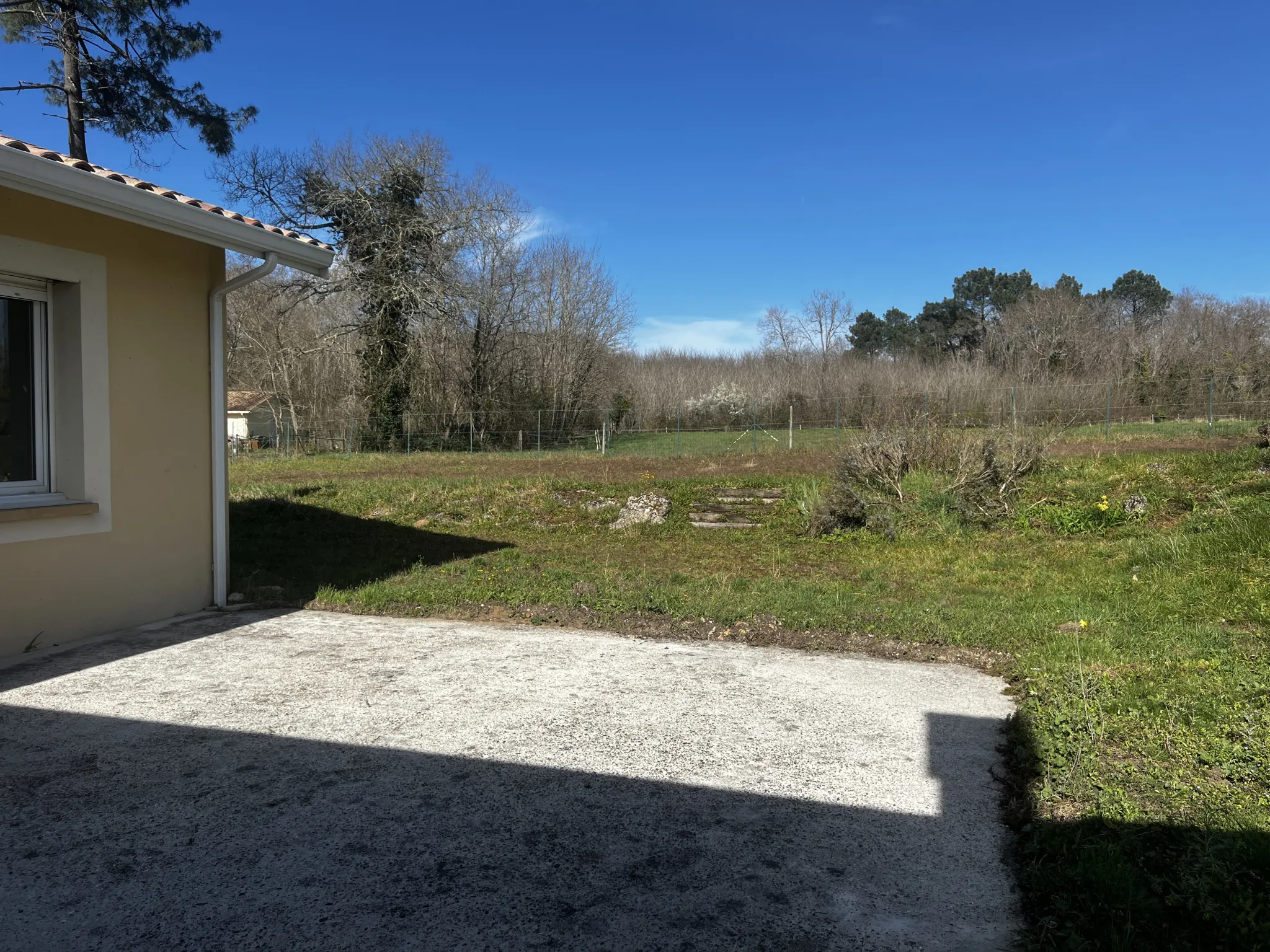 Maison contemporaine 4 chambres avec terrain clos à Noaillan proche Langon 