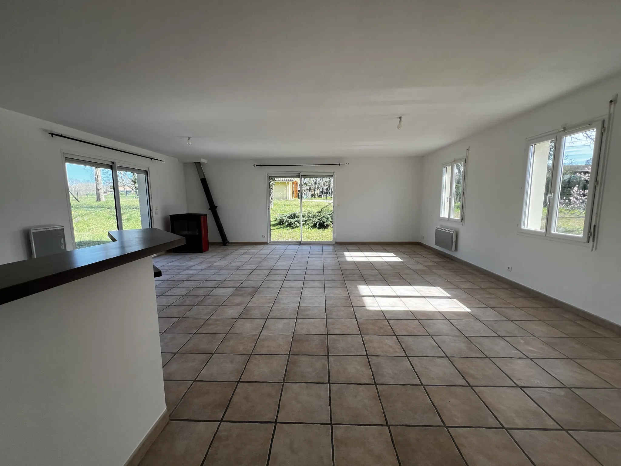 Maison contemporaine 4 chambres avec terrain clos à Noaillan proche Langon 