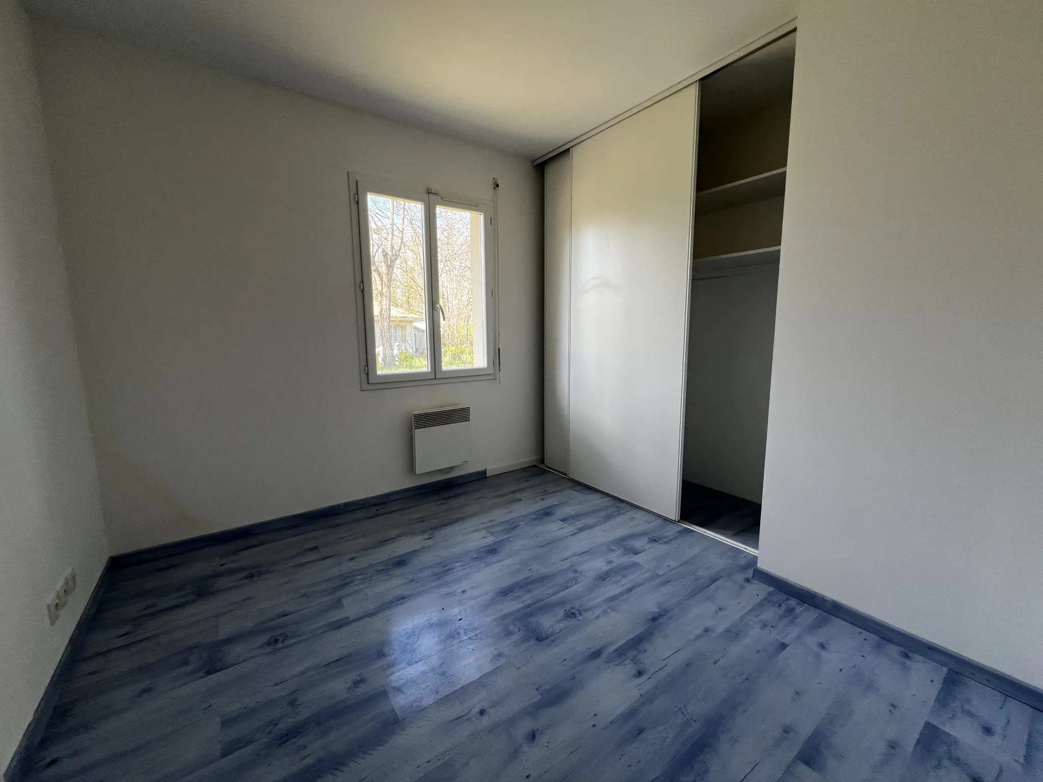 Maison contemporaine 4 chambres avec terrain clos à Noaillan proche Langon 