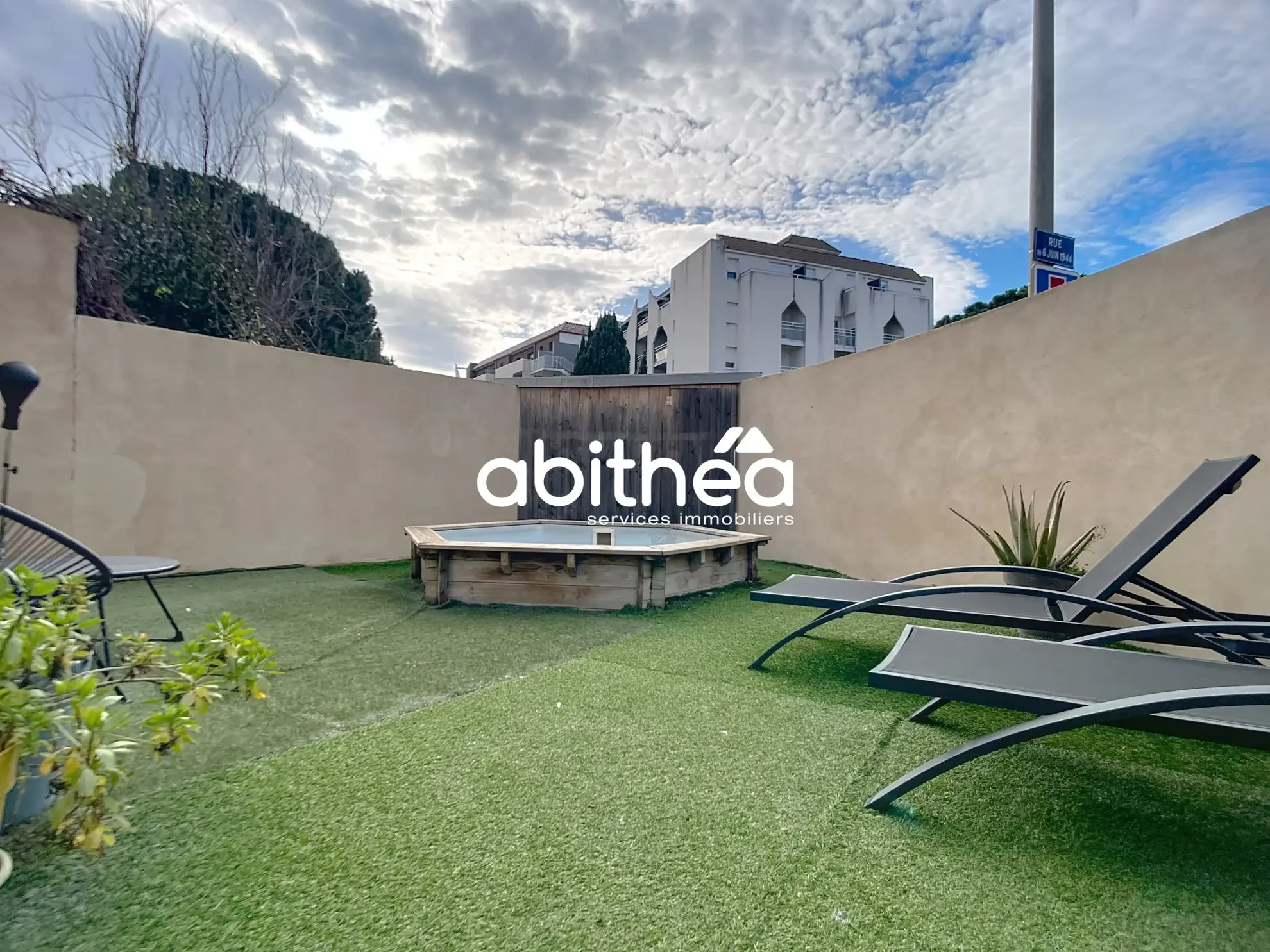 Maison de ville rénovée avec piscine et terrasse à Béziers - 135 m² 