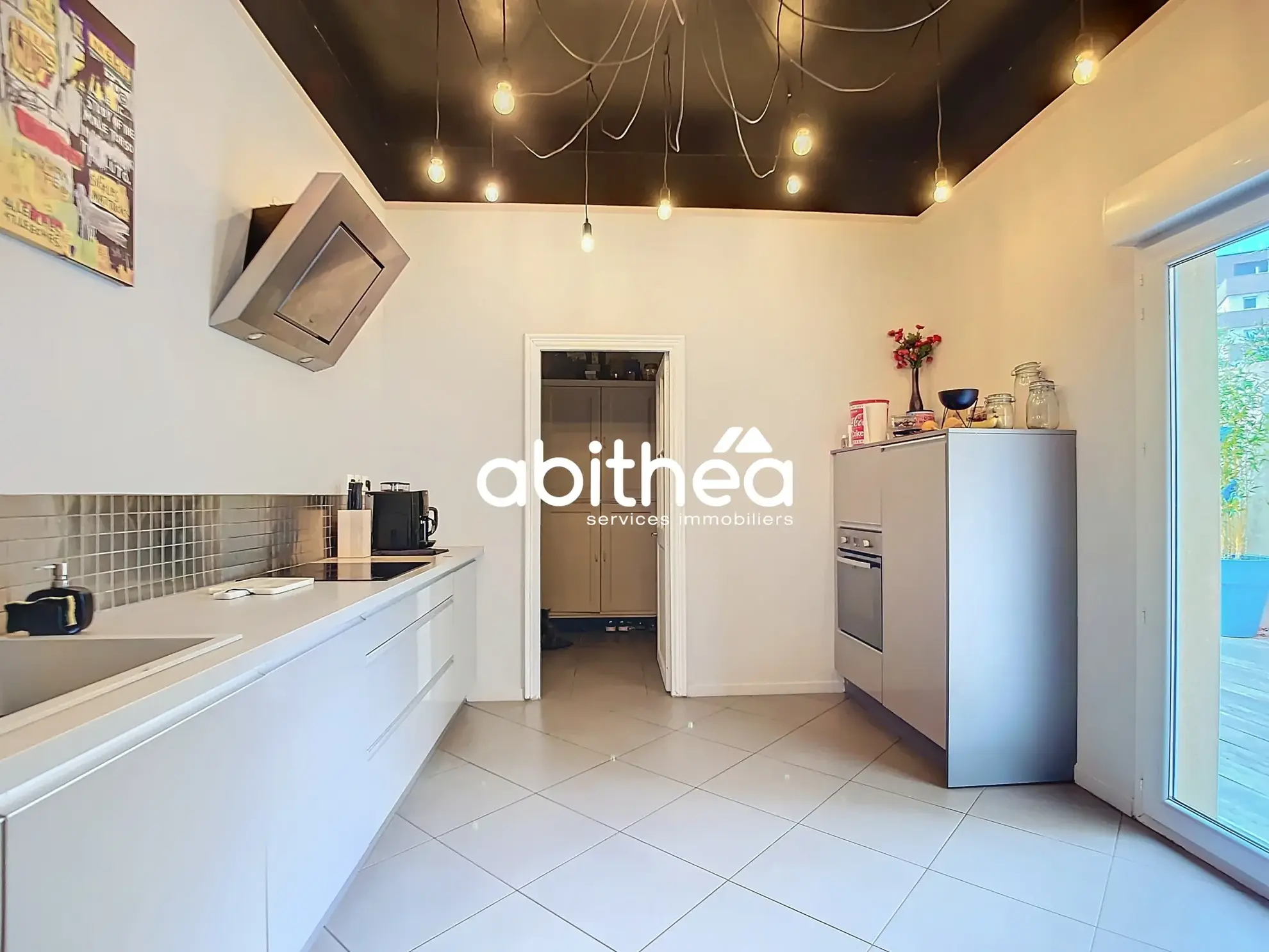 Maison de ville rénovée avec piscine et terrasse à Béziers - 135 m² 