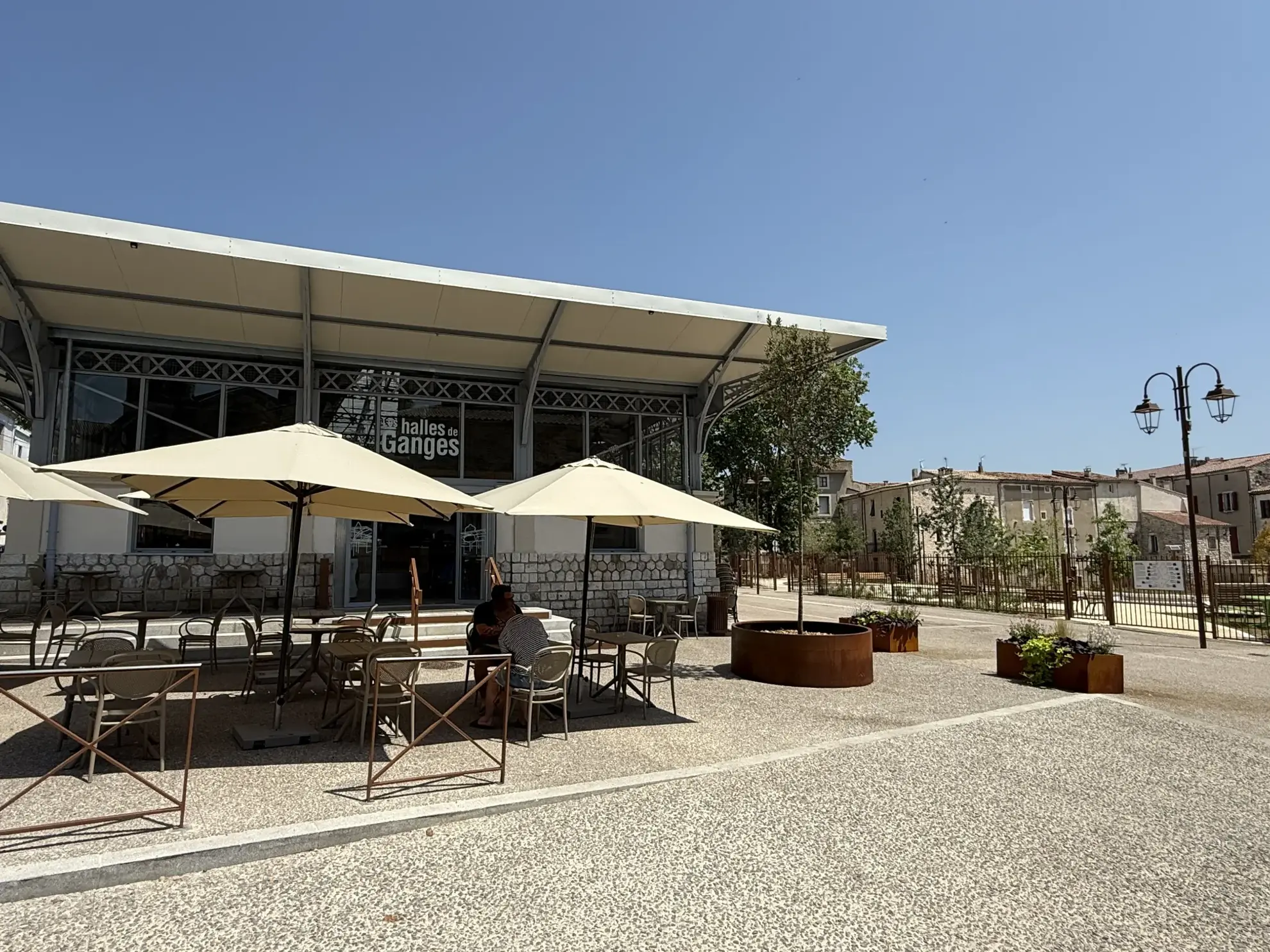 Appartement 4 pièces rénové avec terrasse et cave à Ganges 