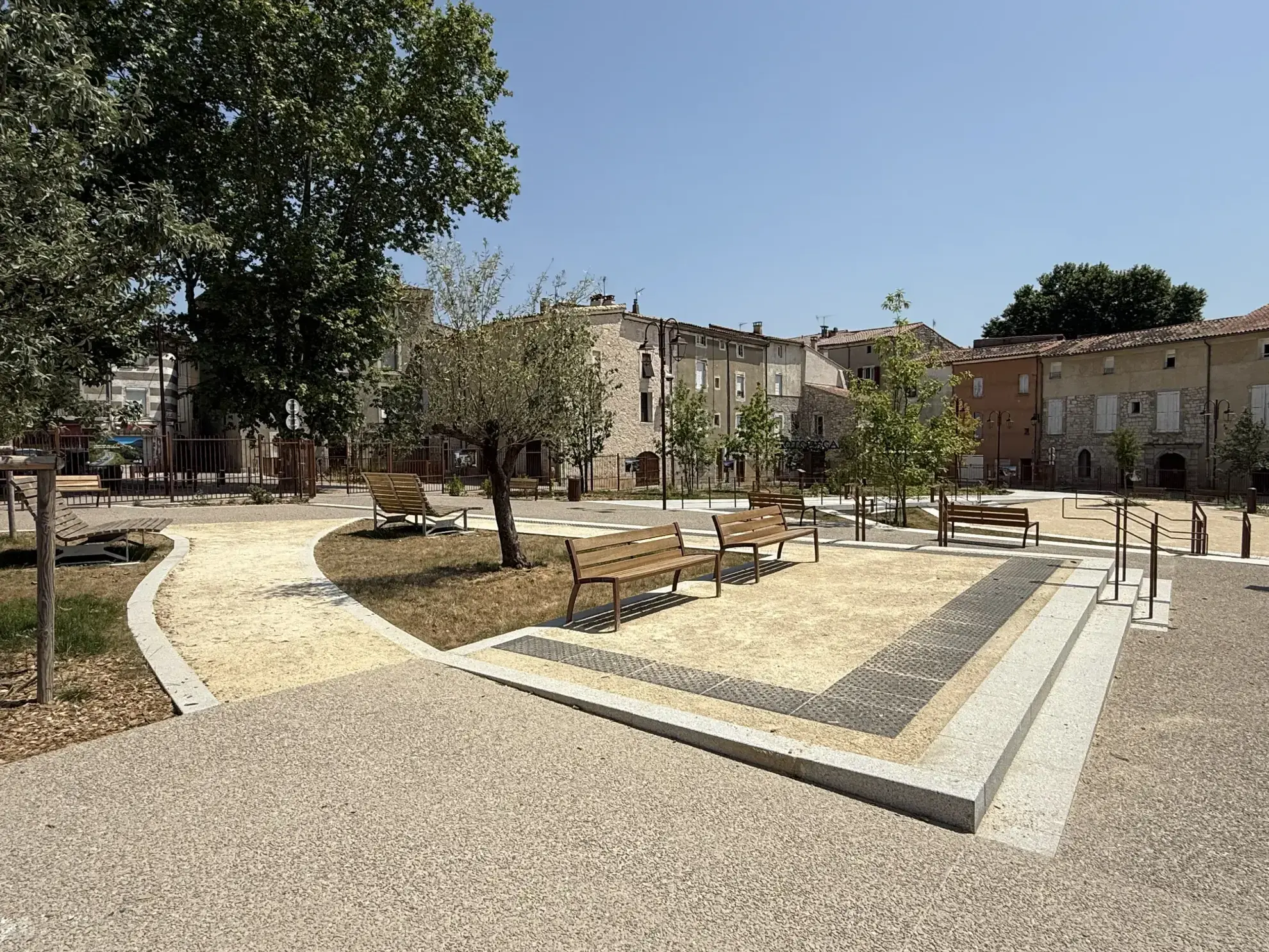Appartement 4 pièces rénové avec terrasse et cave à Ganges 