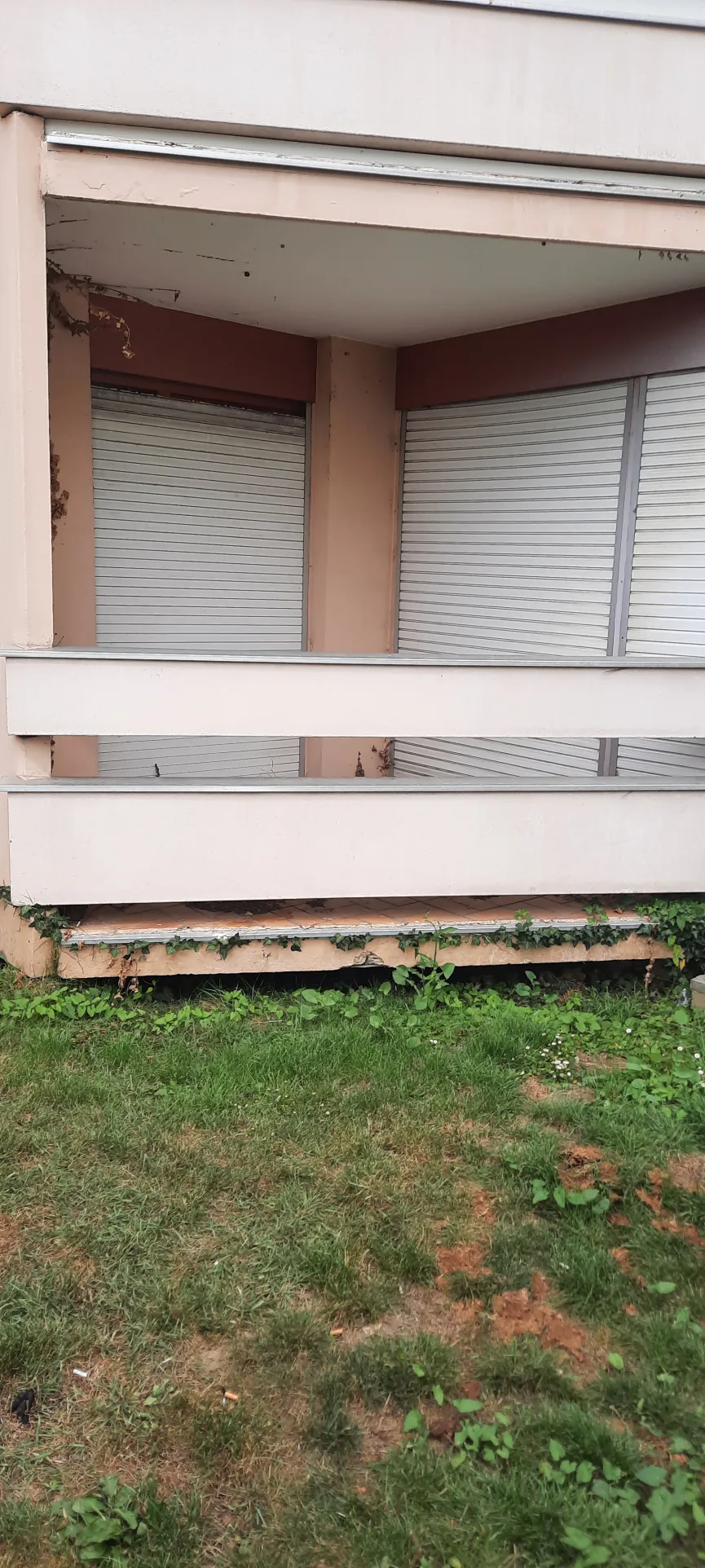 Appartement F2 48m² à Corbeil-Essonnes, proche Saint Germain avec terrasse et parking