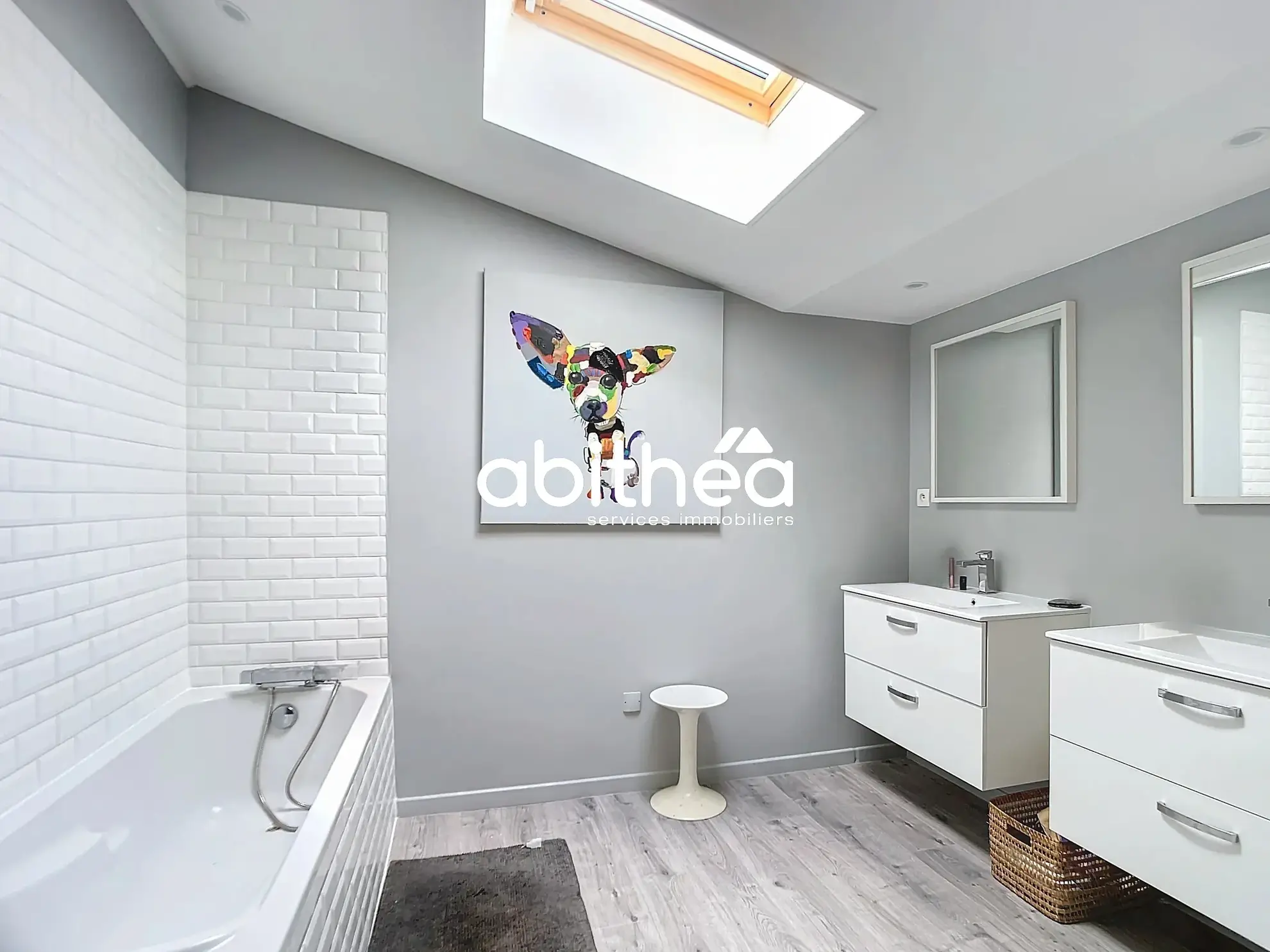 Maison de ville rénovée avec piscine et extérieur à Béziers 