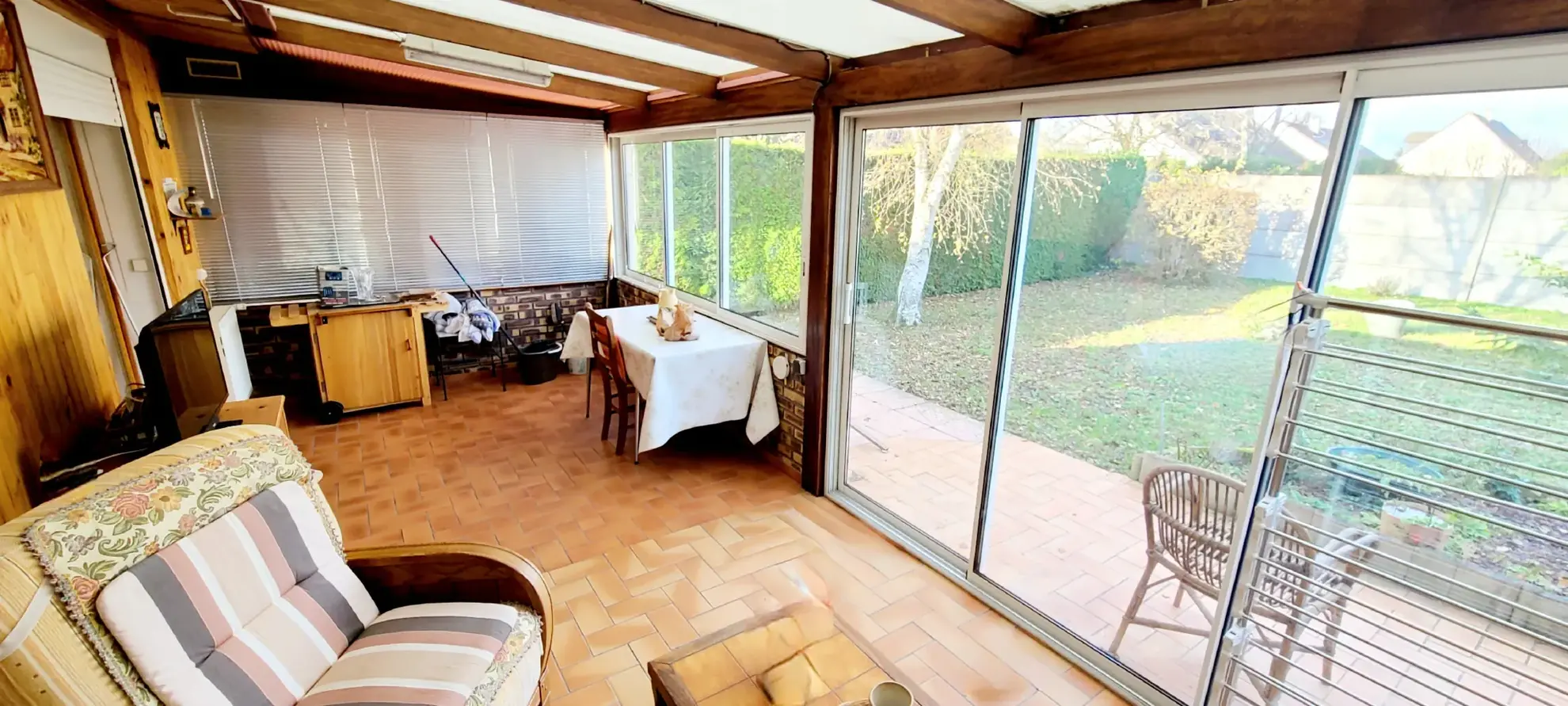 Maison de plain-pied à Morigny-Champigny avec jardin et sous-sol 