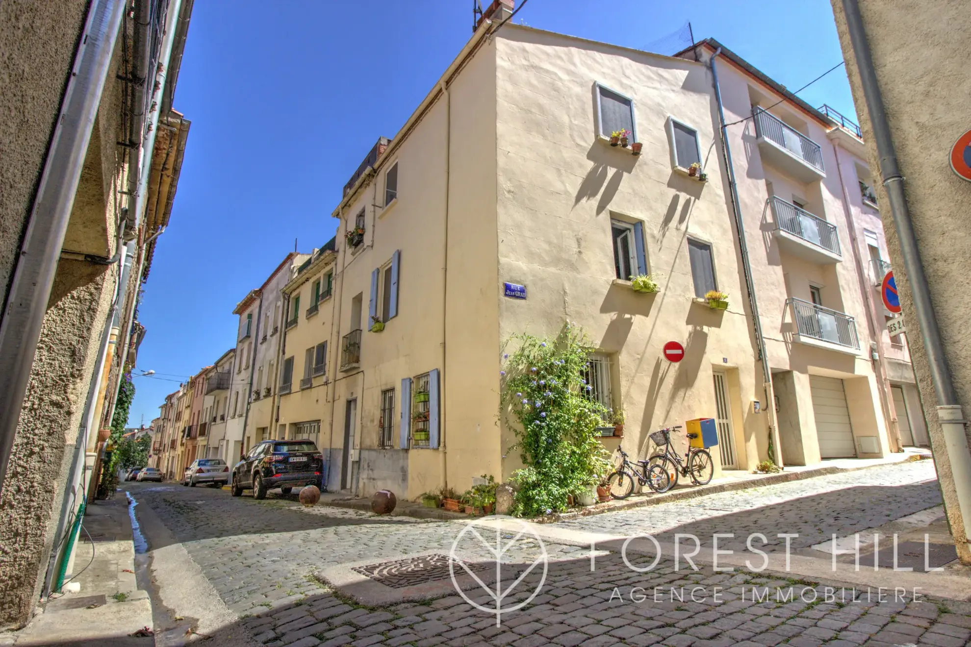 Maison de village charmante à CERET – 90 m², 3 chambres, rénovée et proche commodités 