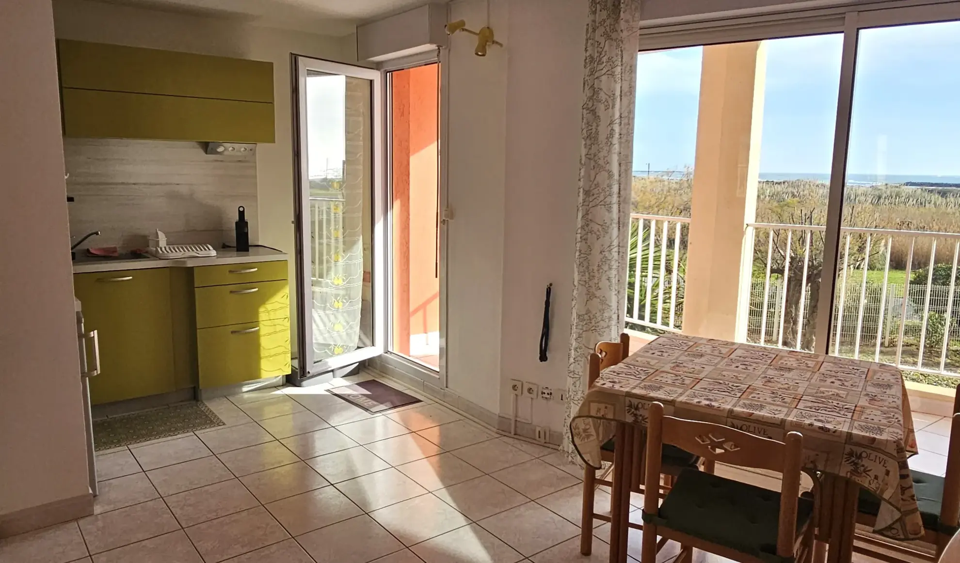 Appartement T2 cabine en front de mer au Cap d'Agde - Vue mer exceptionnelle 