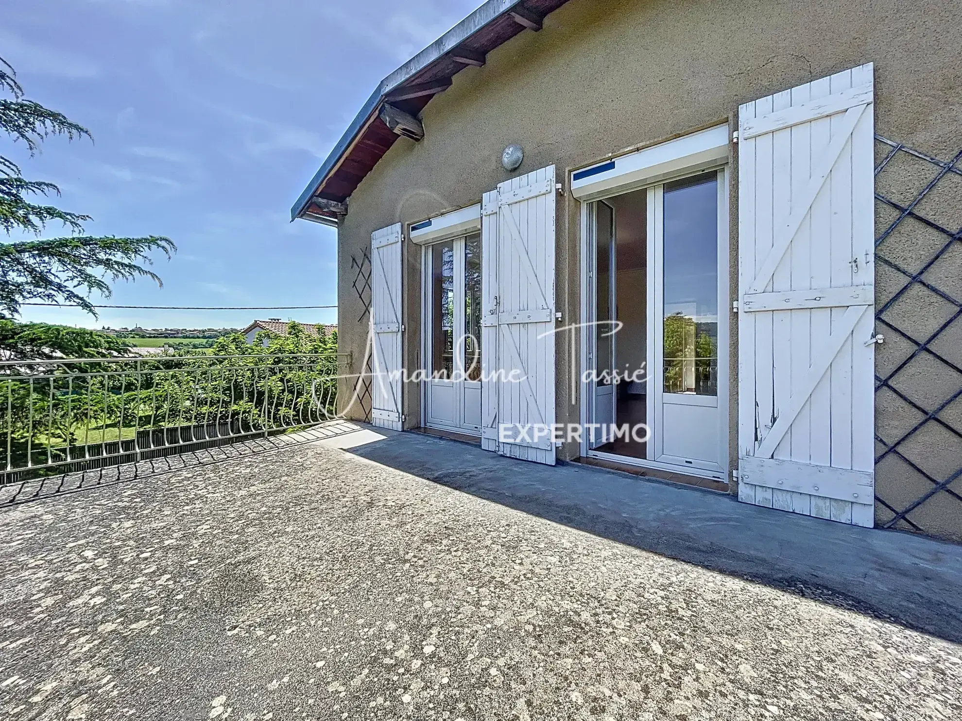 Maison des années 40 avec jardin, vue sur le Viaduc à Millau 