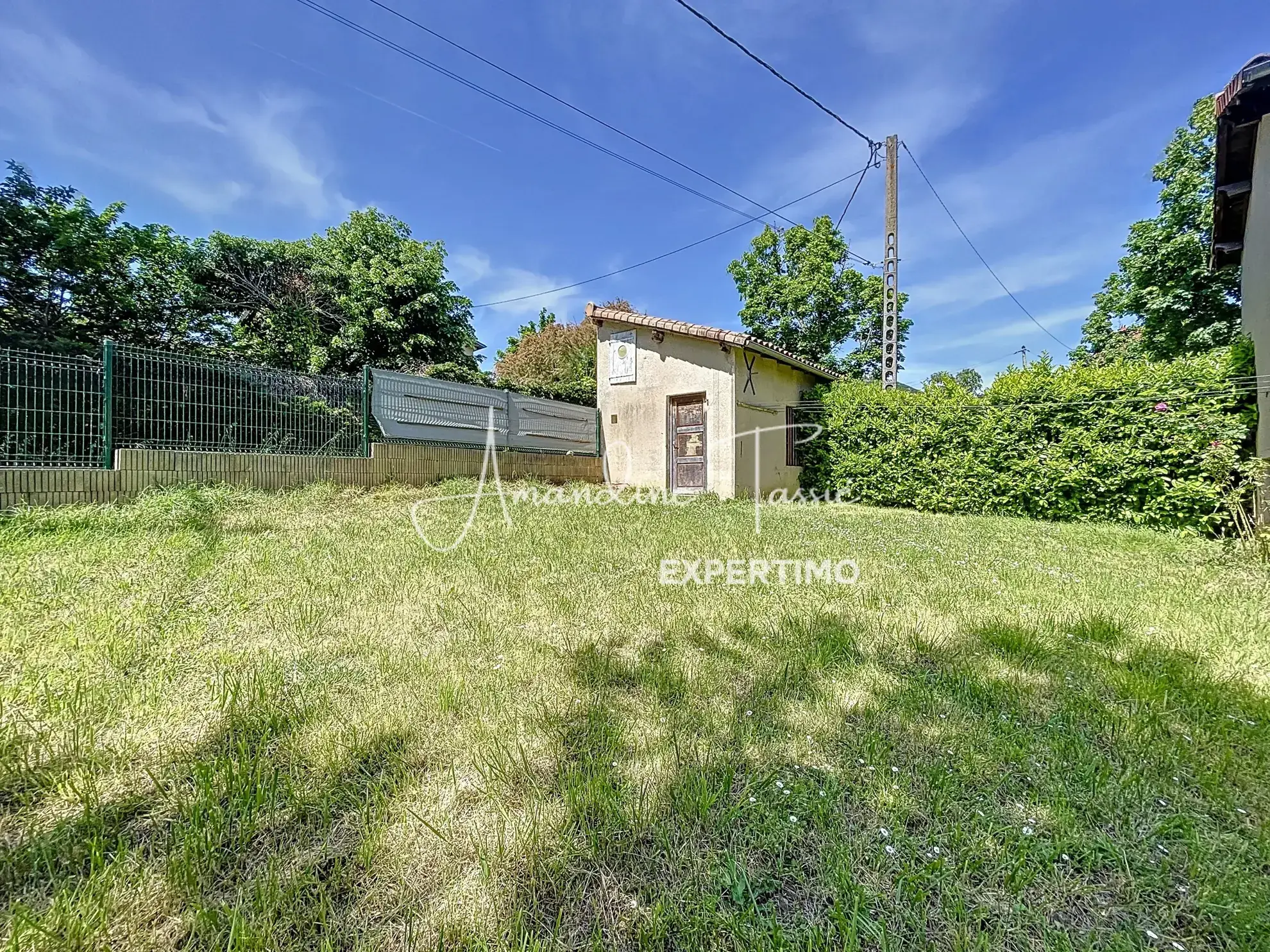 Maison des années 40 avec jardin, vue sur le Viaduc à Millau 
