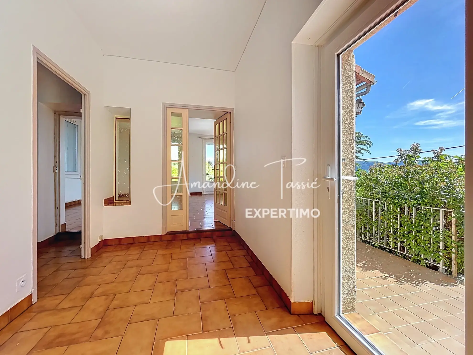 Maison des années 40 avec jardin, vue sur le Viaduc à Millau 