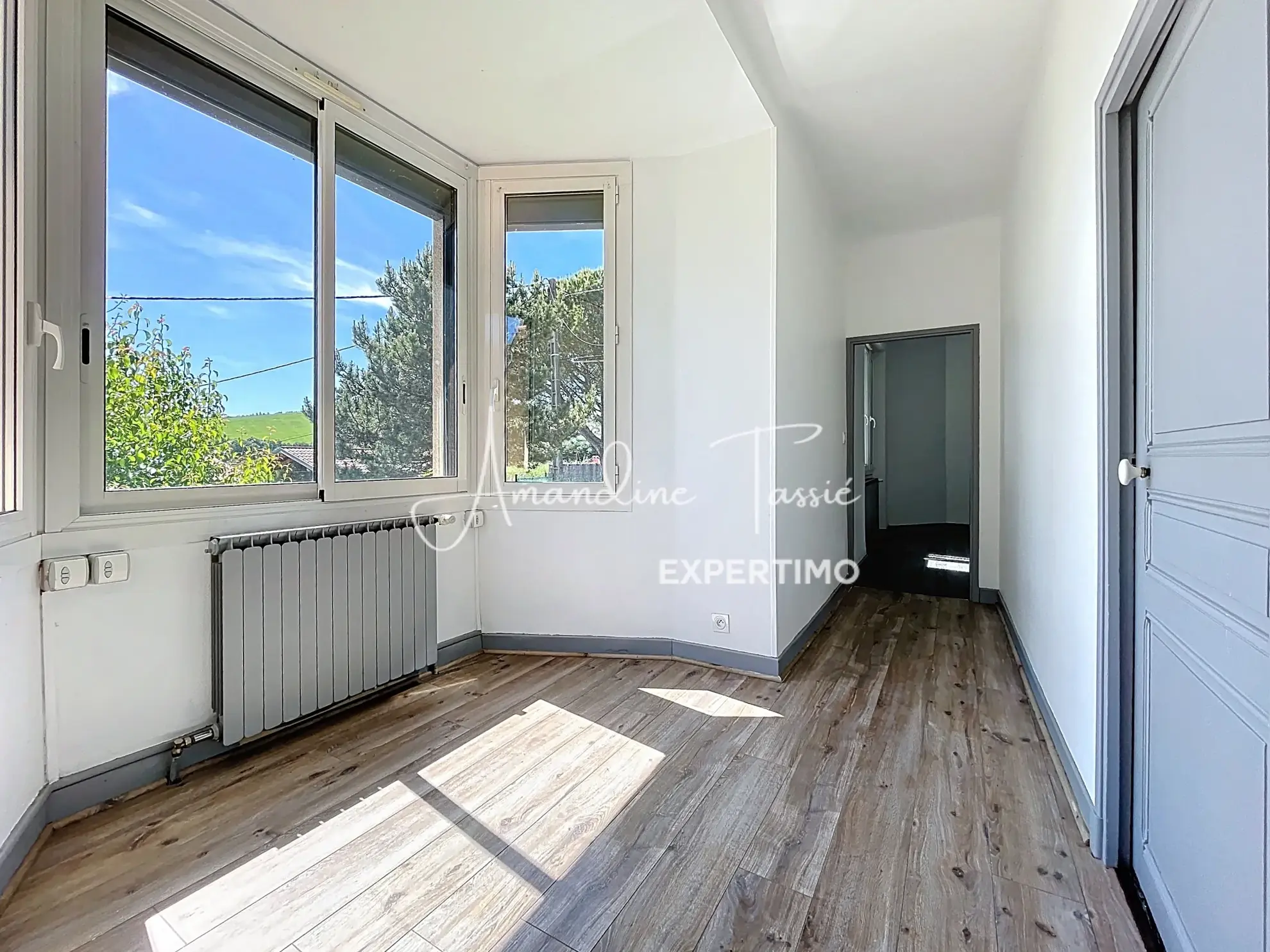 Maison des années 40 avec jardin, vue sur le Viaduc à Millau 