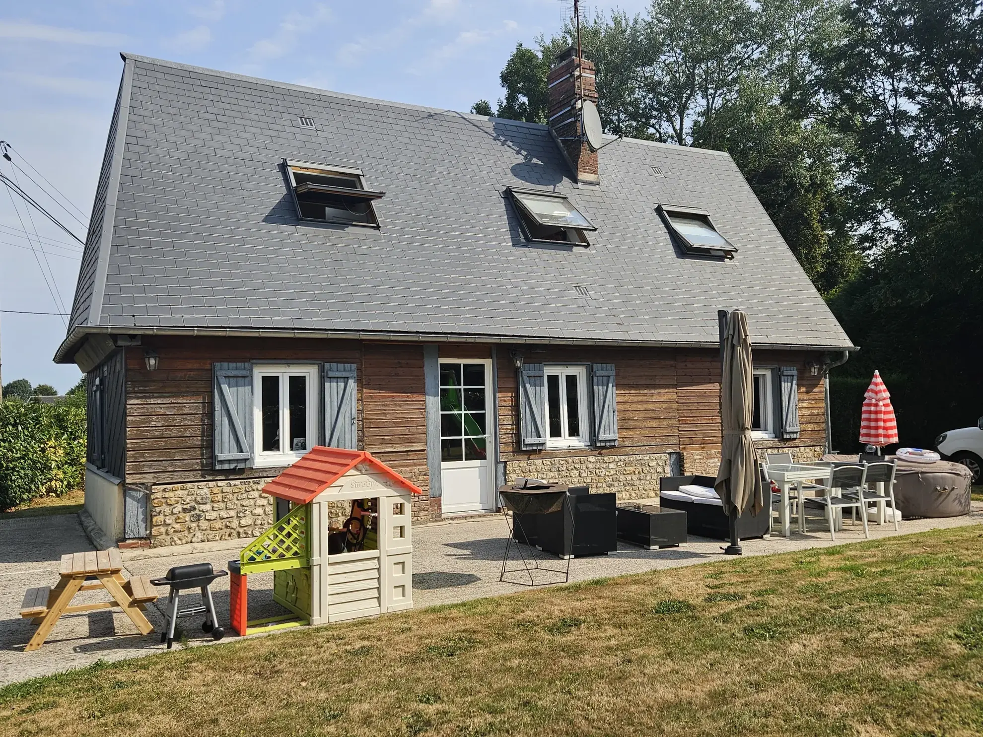 Charmante maison normande rénovée entre Cormeilles et Bernay en campagne 