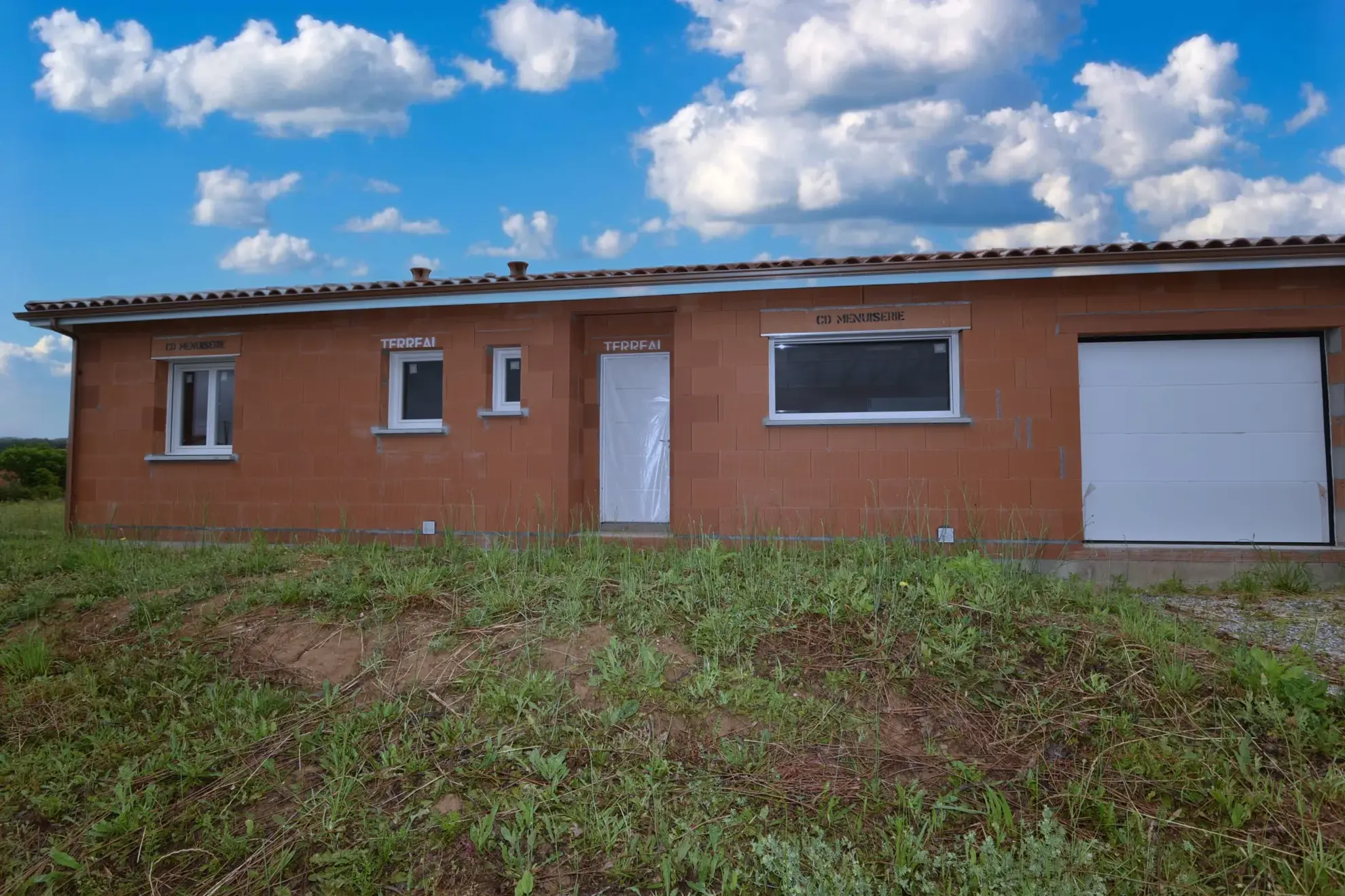 Maison T4 à terminer de 98m² à Briatexte, opportunité à saisir 