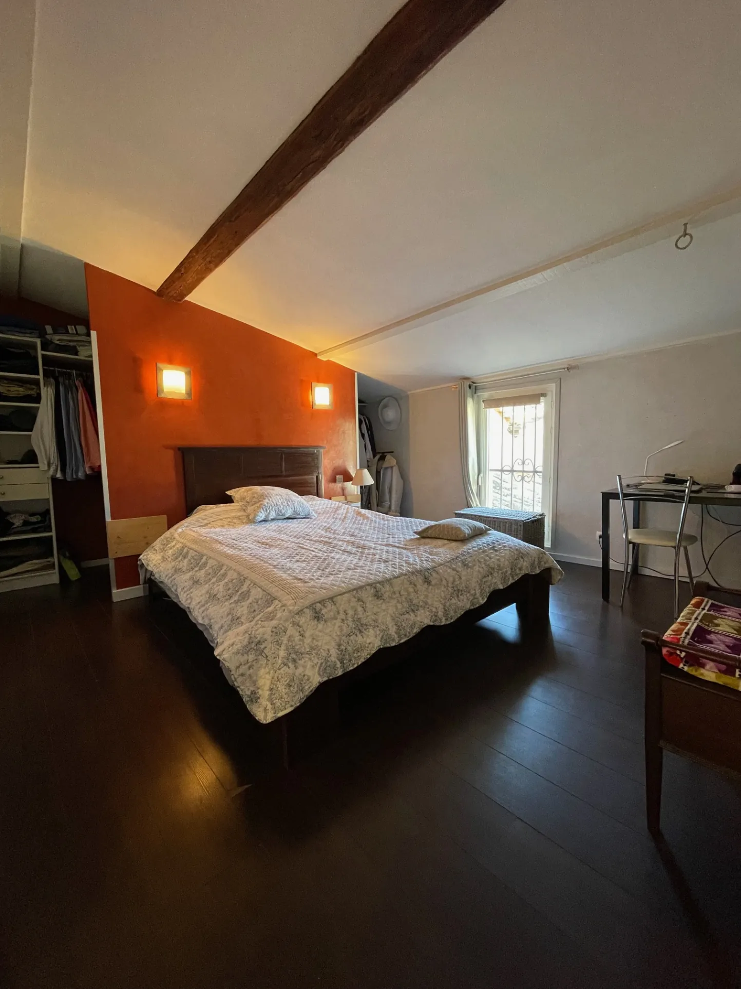 A vendre maison de village à Pézenas avec garage et 2 chambres 