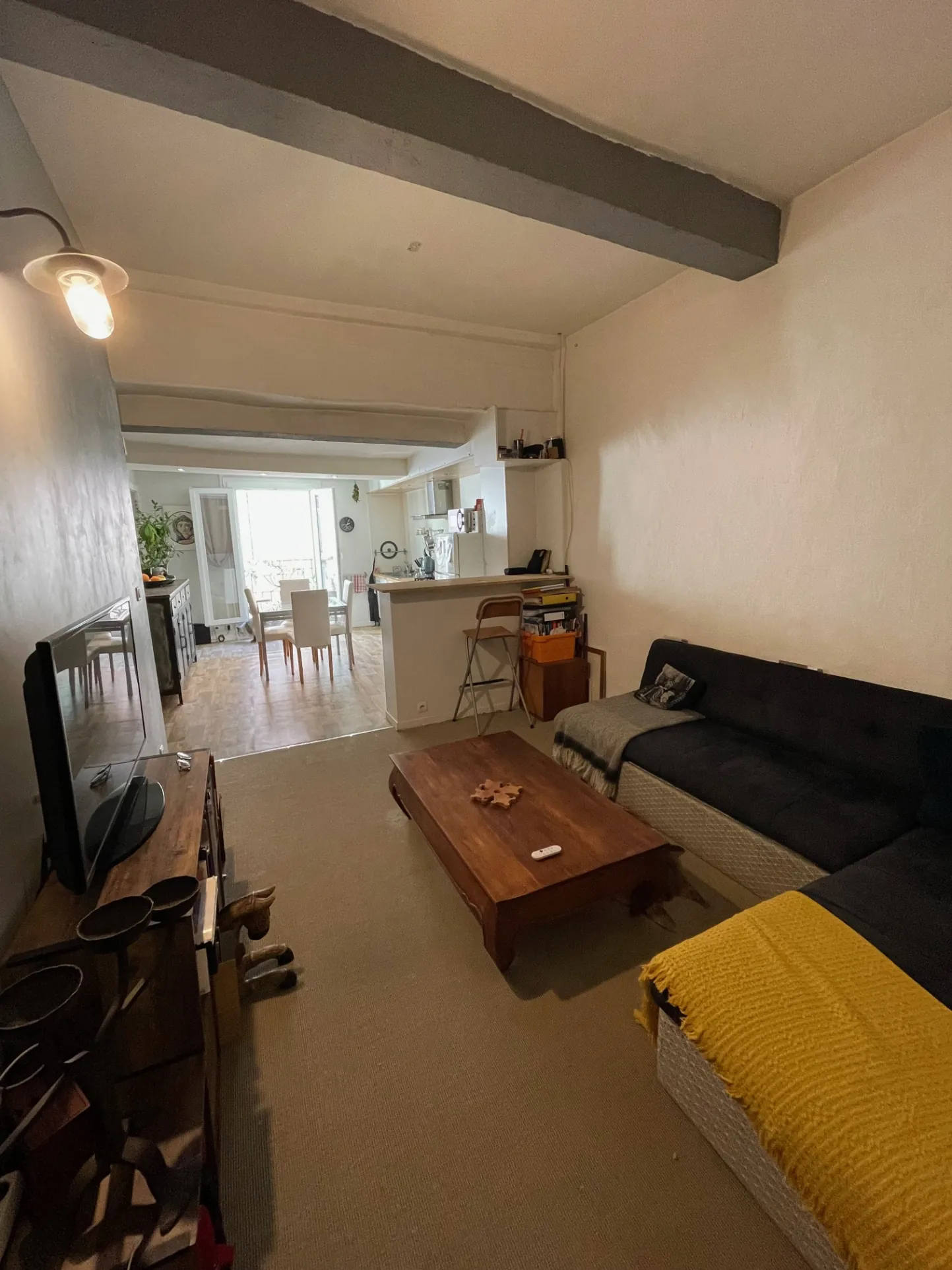 A vendre maison de village à Pézenas avec garage et 2 chambres 