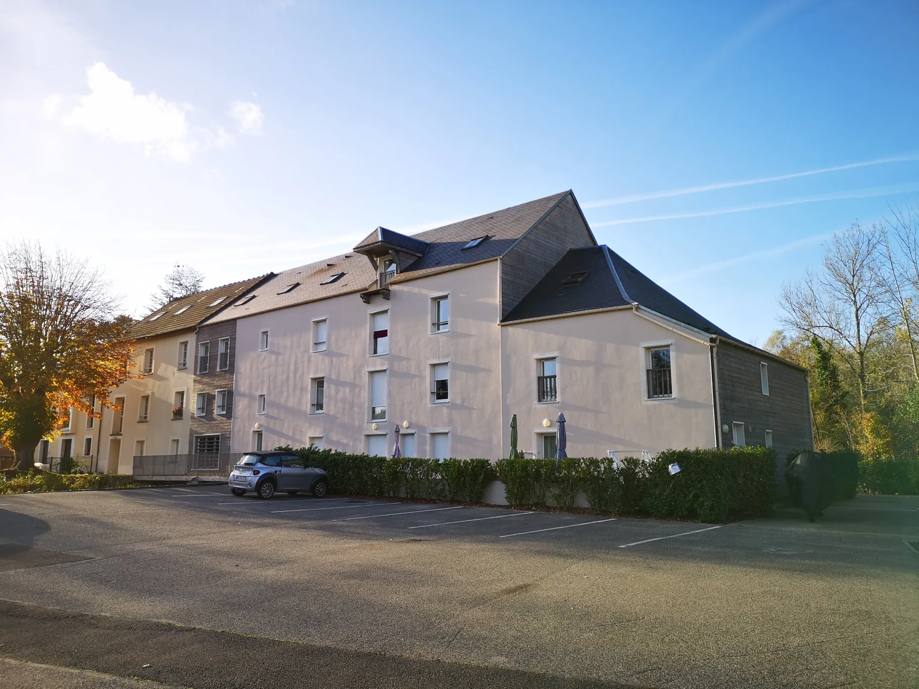 Charmant appartement F2 avec parking à Boutigny-sur-Essonne, dernier étage, environnement calme et proche toutes commodités 