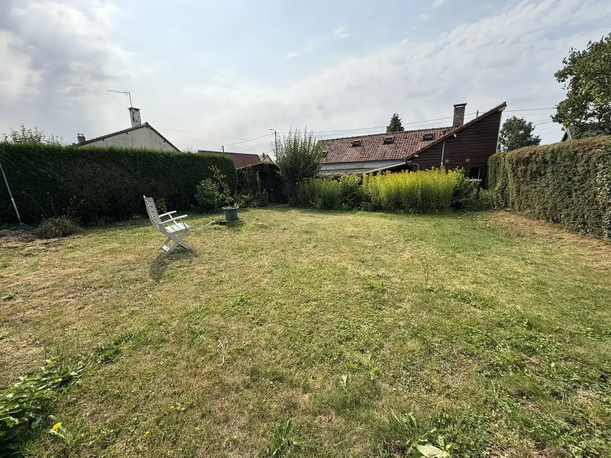 Maison à vendre à Aumatre, proximité A28, 3 chambres, jardin, résidence secondaire idéale 