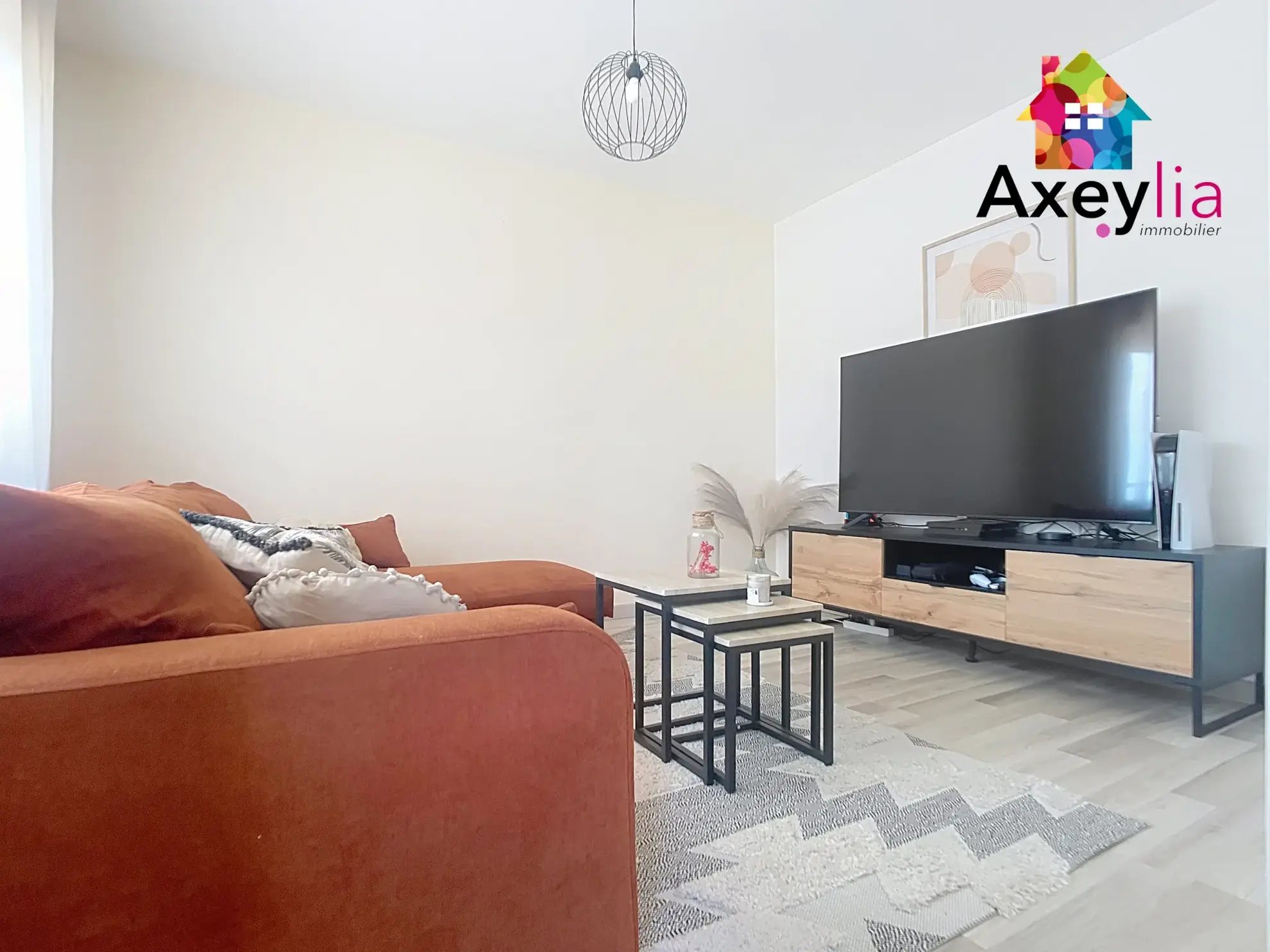 Appartement T2 rénové à Roanne avec cave et charges incluses 