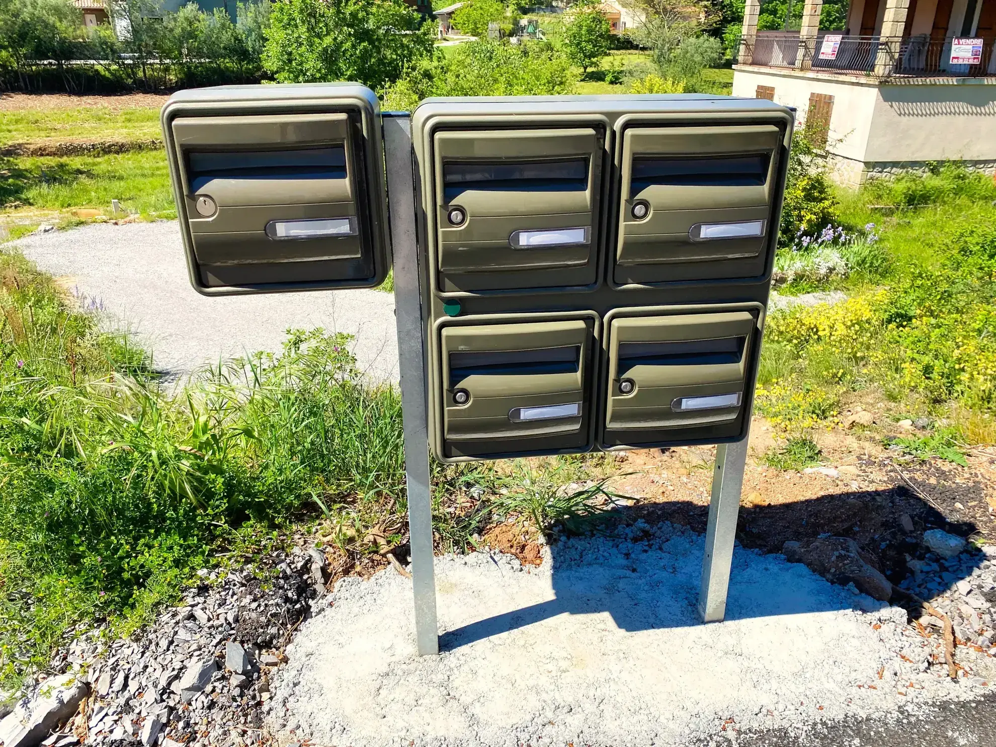 Terrain constructible de 954 m² à Mercuer, proche d'Aubenas 