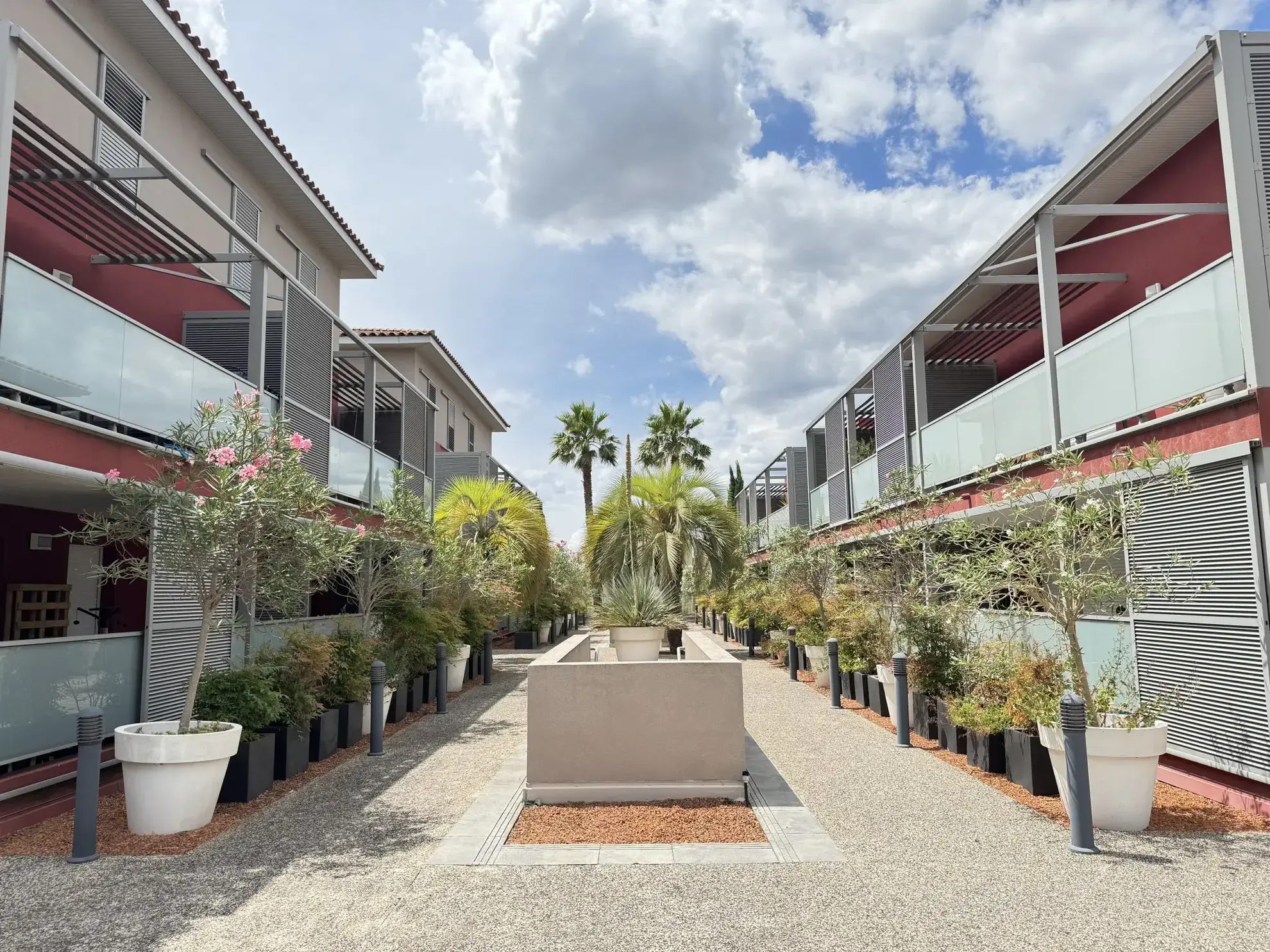 Appartement T2 de 48 m² avec terrasse, parking et piscine à Mauguio 