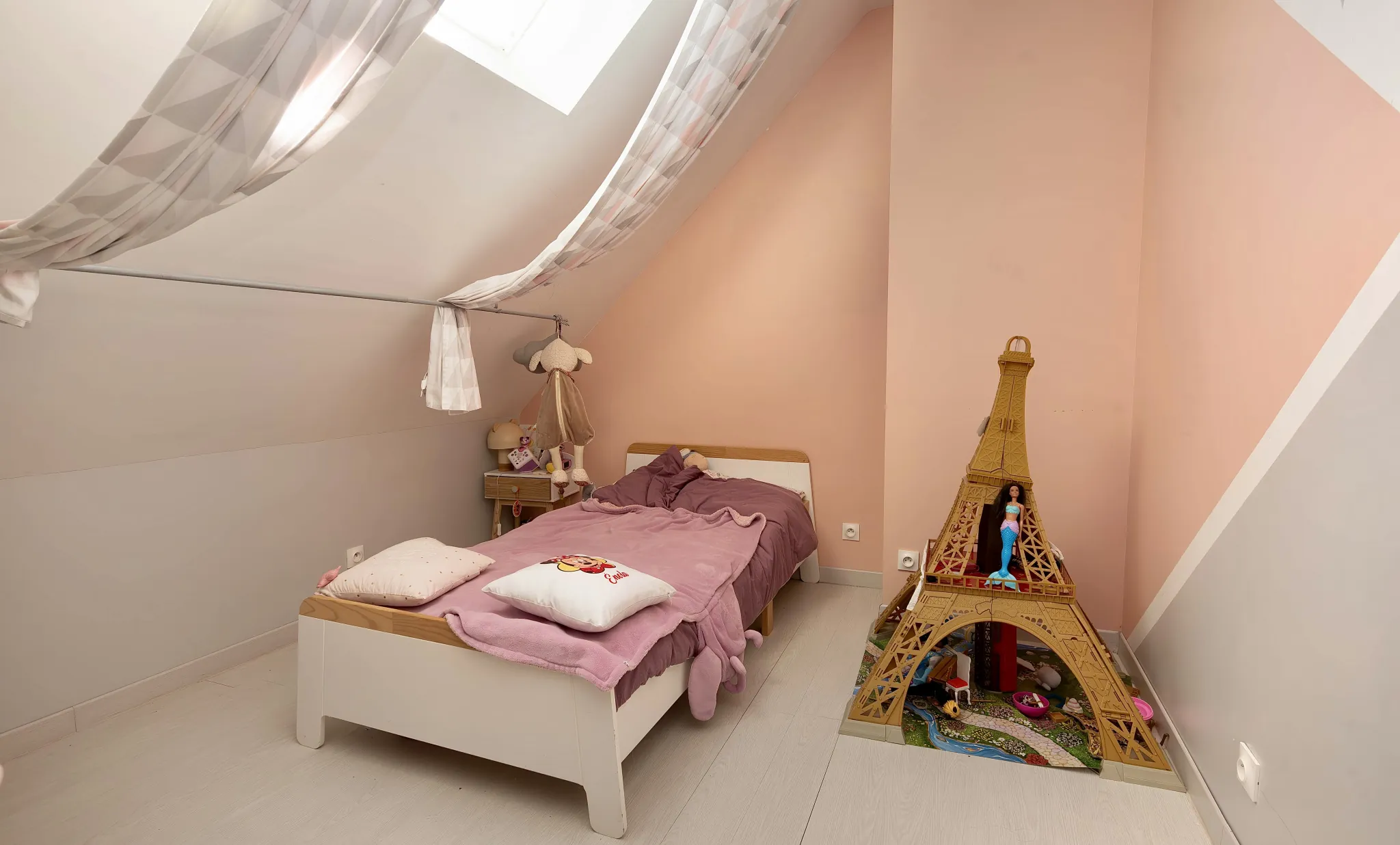 Maison familiale à vendre à Illiers-Combray, 7 pièces, proche Chartres 