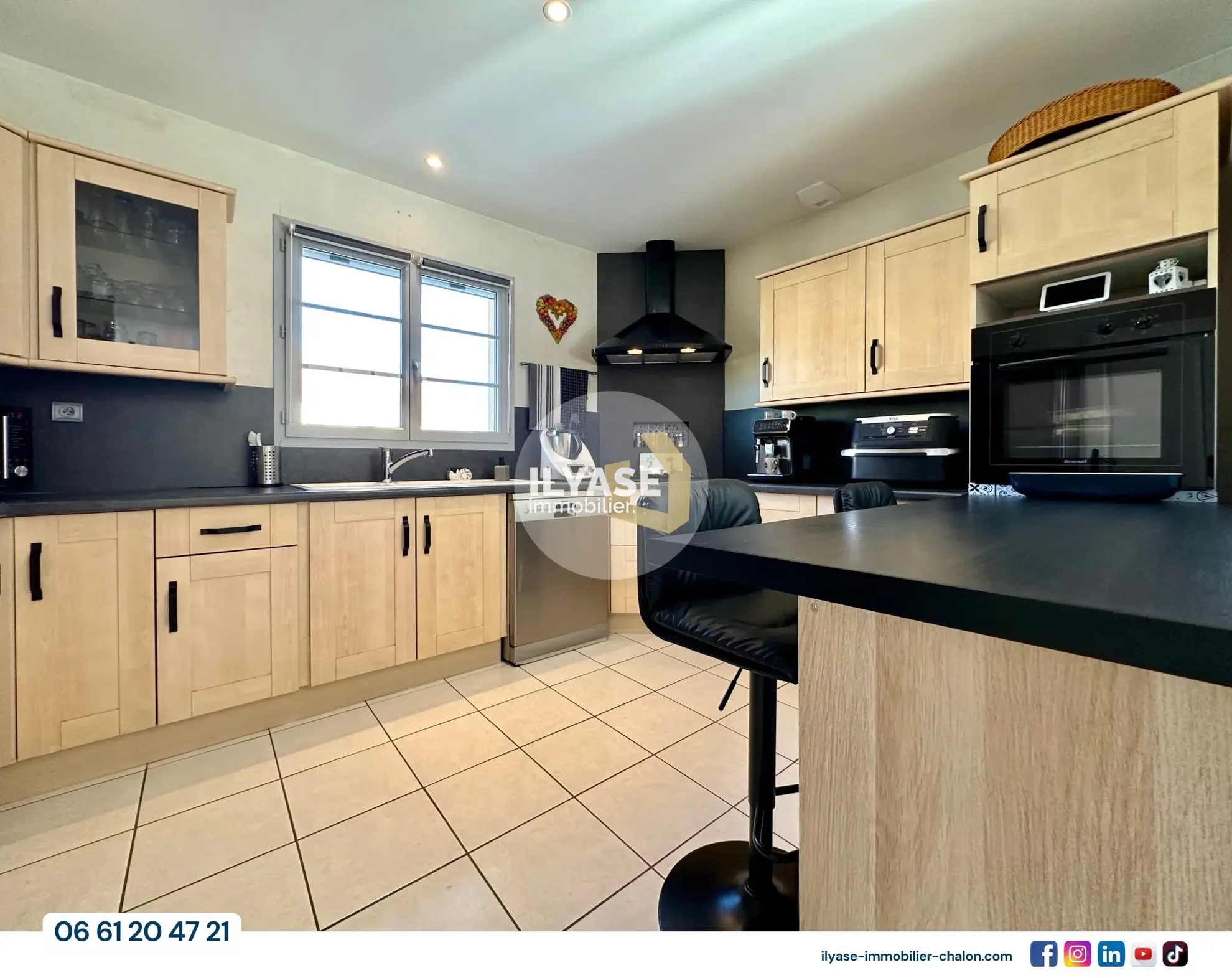 Maison familiale avec piscine et garages à Fragnes-La Loyère, proche de Chalon-sur-Saône 