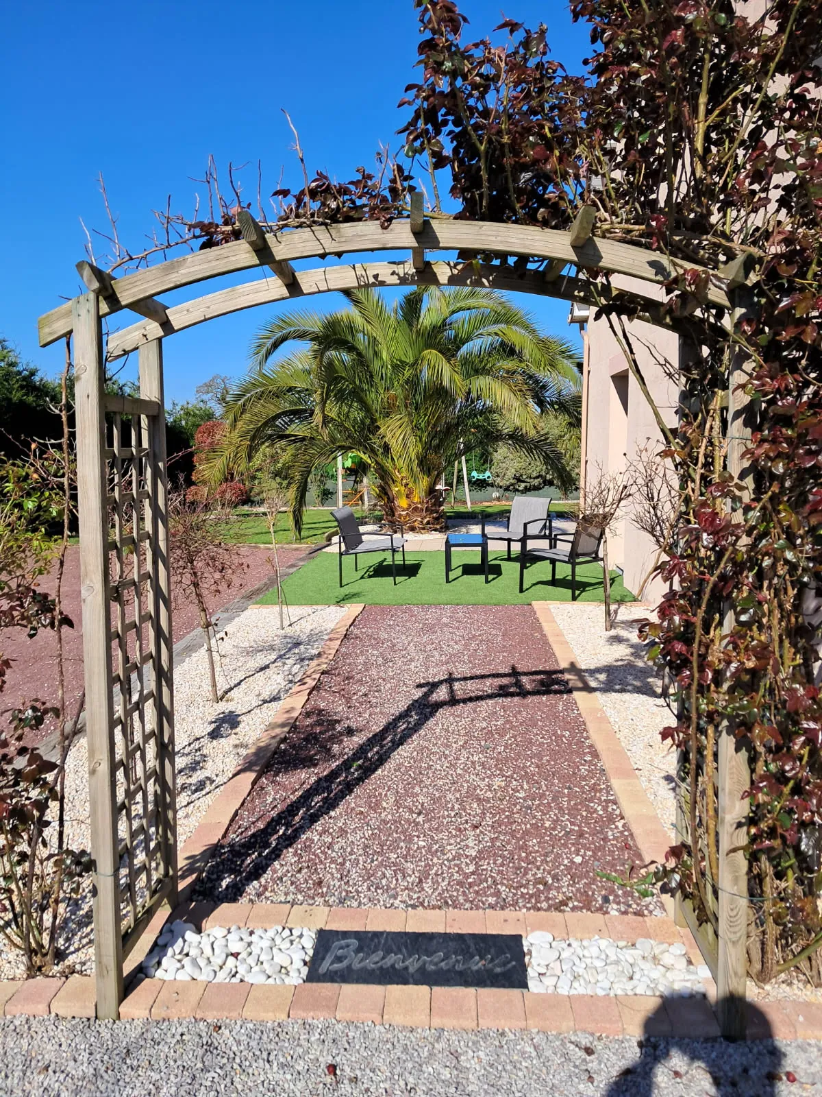 Villa familiale de 150 m² à Airel, terrasse sud-ouest, terrain 1400 m², piscine possible 