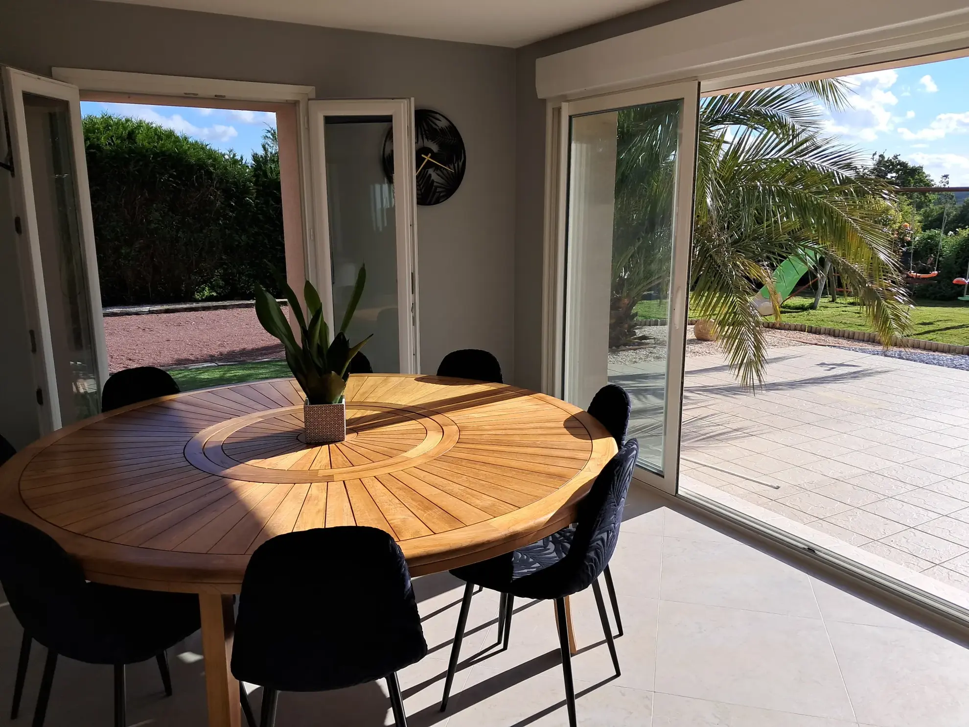 Villa familiale de 150 m² à Airel, terrasse sud-ouest, terrain 1400 m², piscine possible 