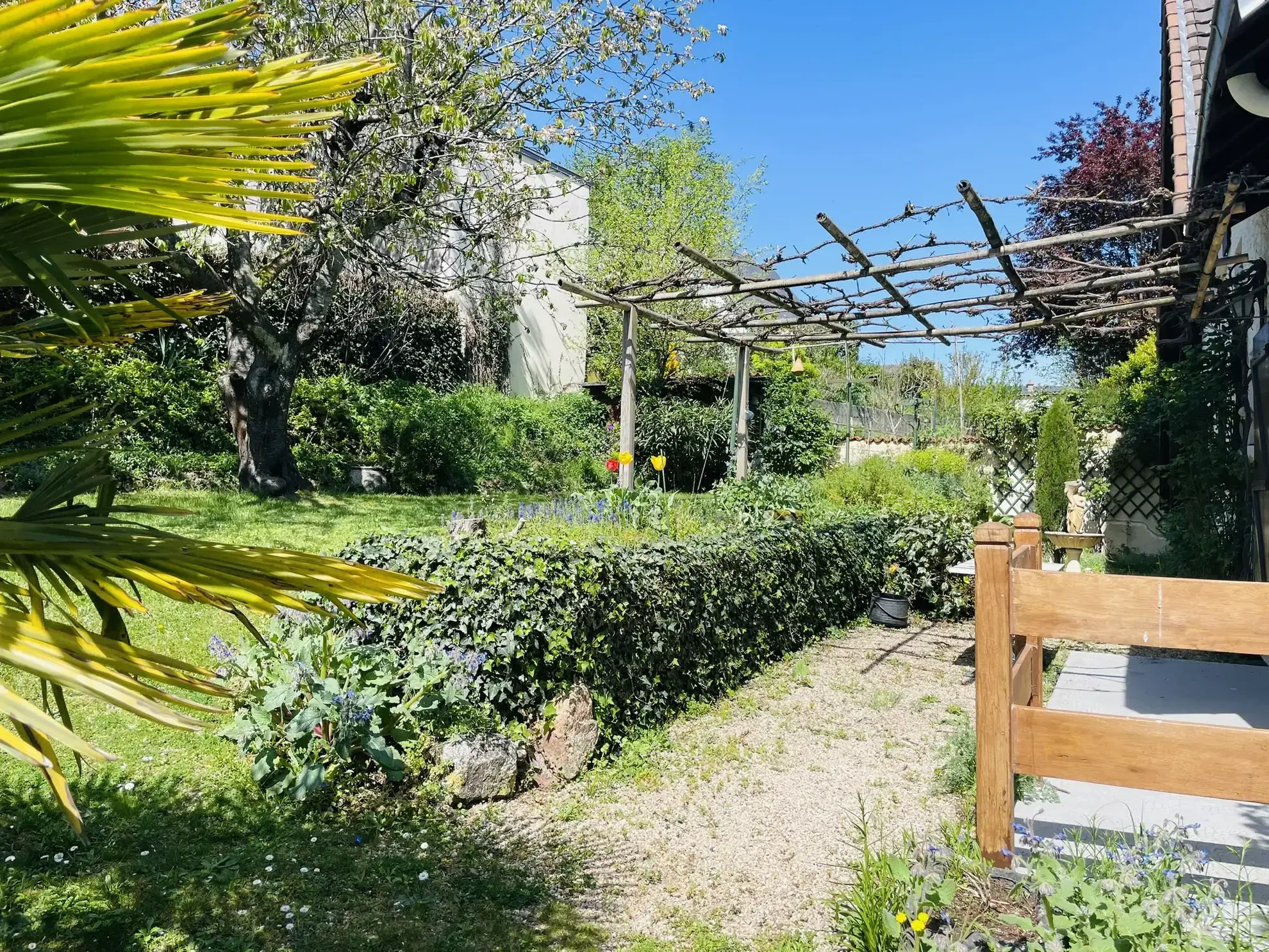 A Vendre Maison Familiale de 160 m² à Poitiers, Proche Parc de Blossac et Gare 