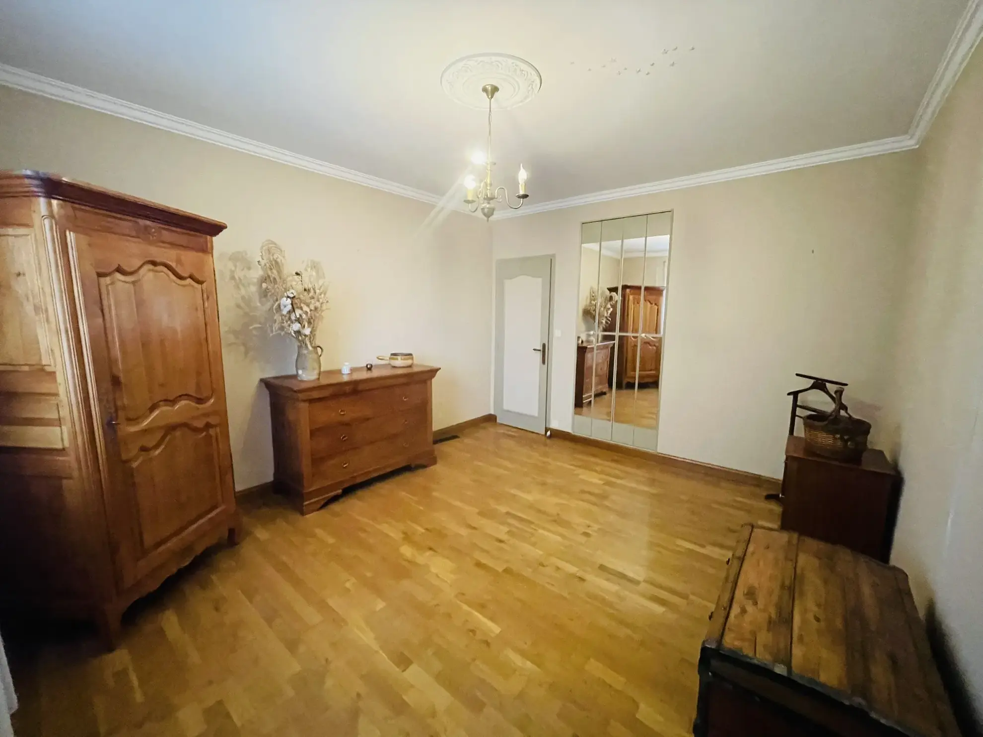 A Vendre Maison Familiale de 160 m² à Poitiers, Proche Parc de Blossac et Gare 