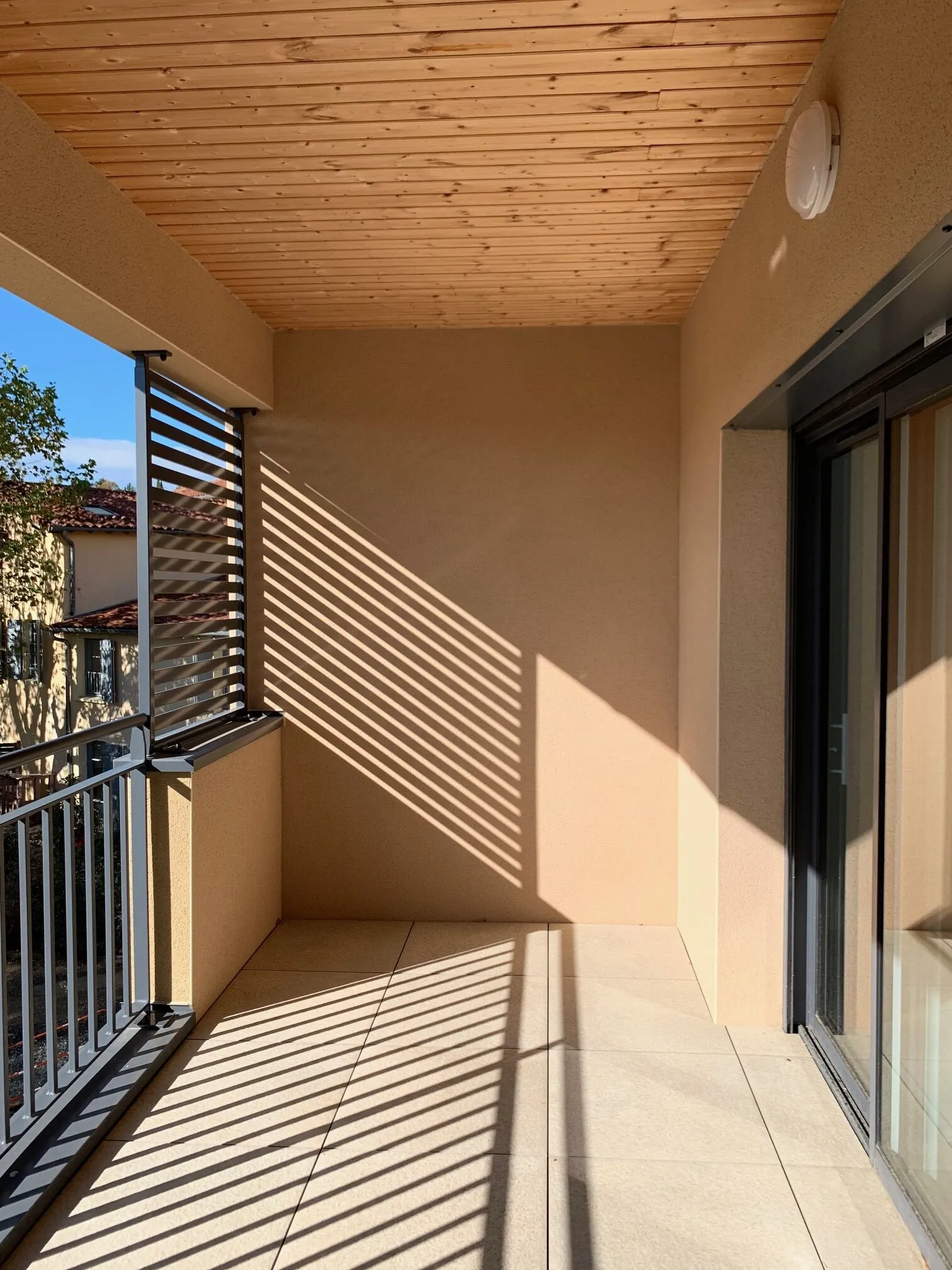 Appartement T3 neuf à Dardilly avec terrasse, jardin et vue dégagée 