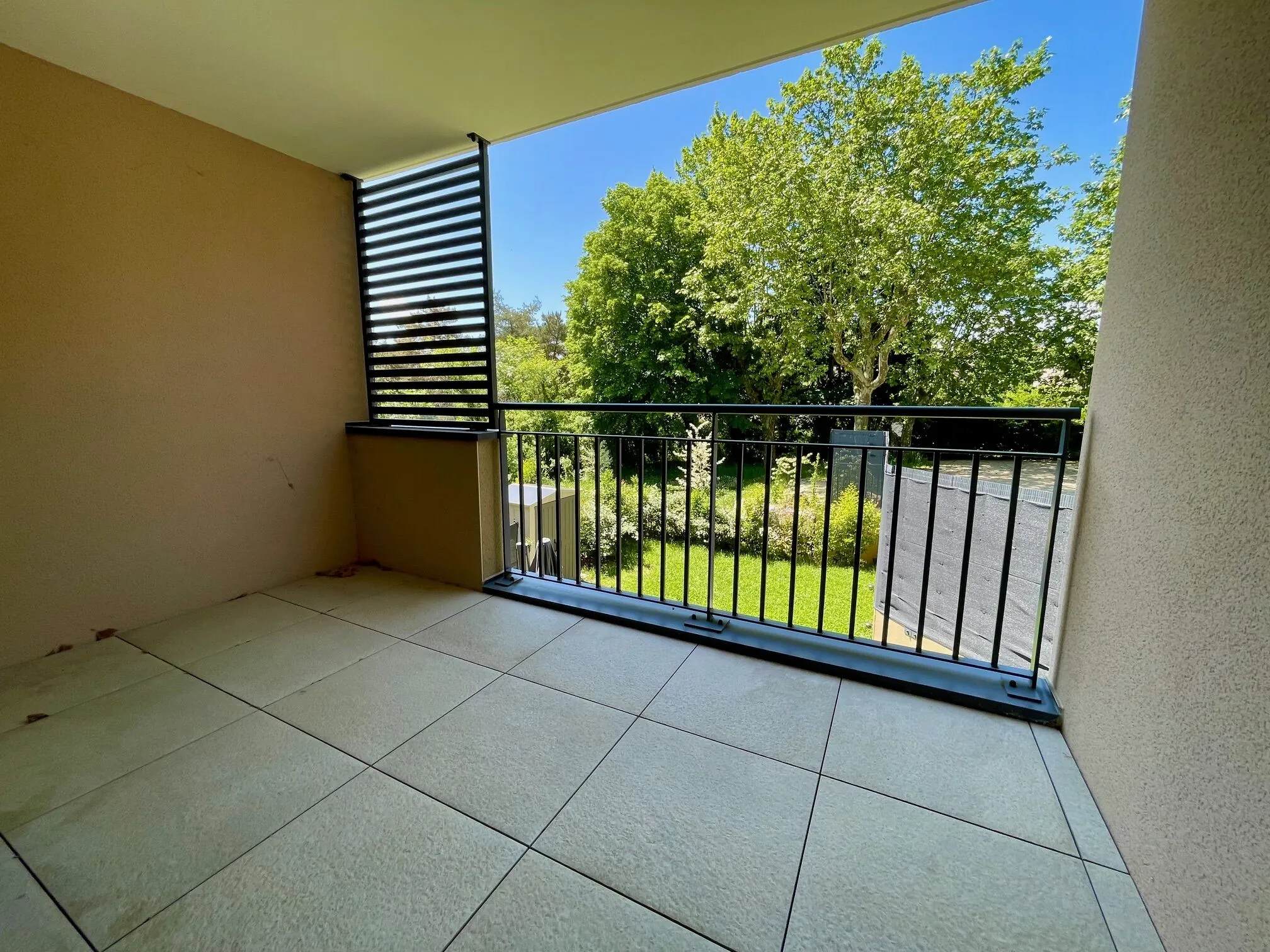 Appartement T3 neuf à Dardilly avec terrasse, jardin et vue dégagée