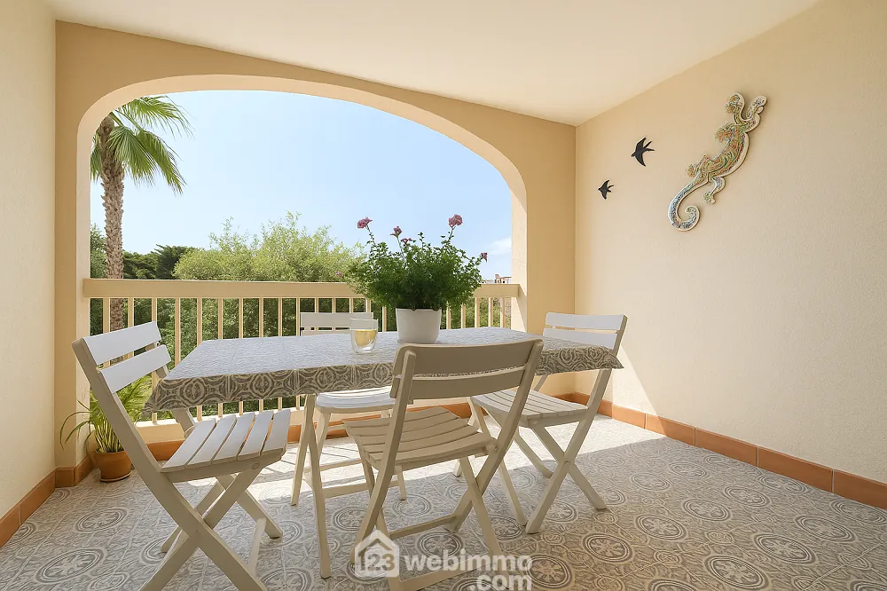 Appartement de 42 m² à Sainte-Maxime avec terrasse, piscine et parking sécurisé 