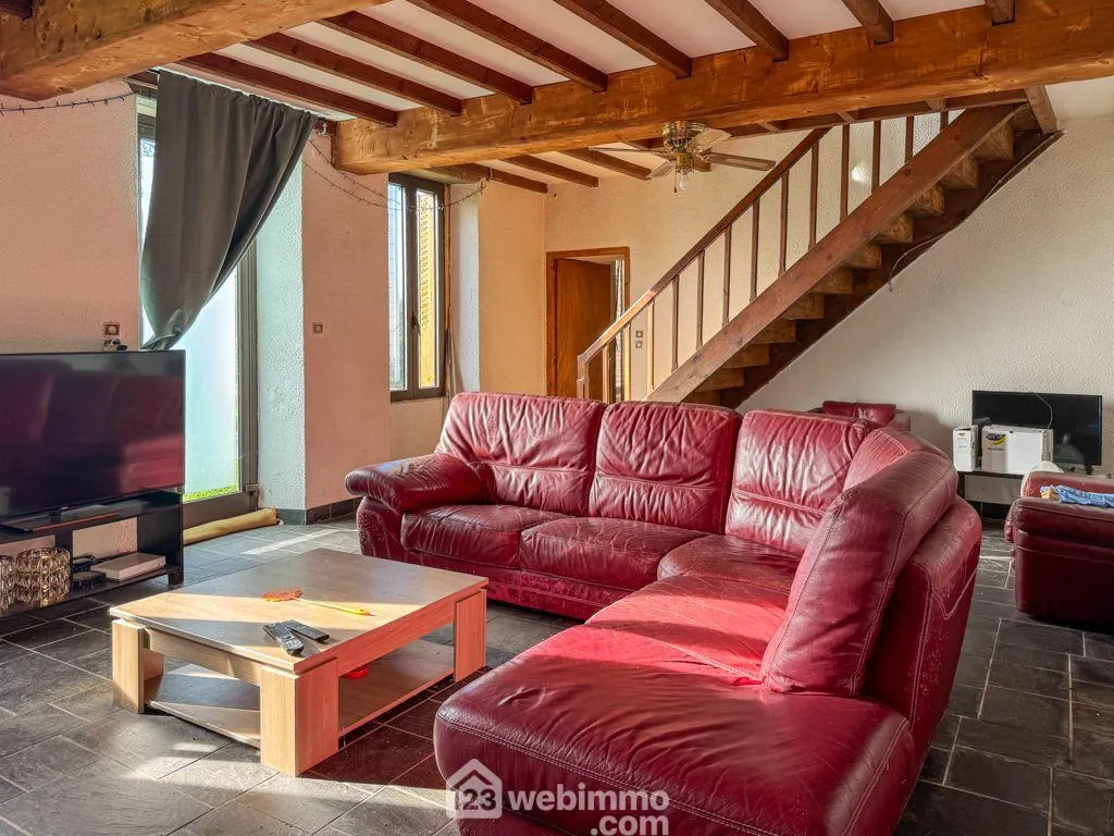 Maison en pierre à Sèvremont 185 m² à rénover pour investisseurs ou rénovateurs 