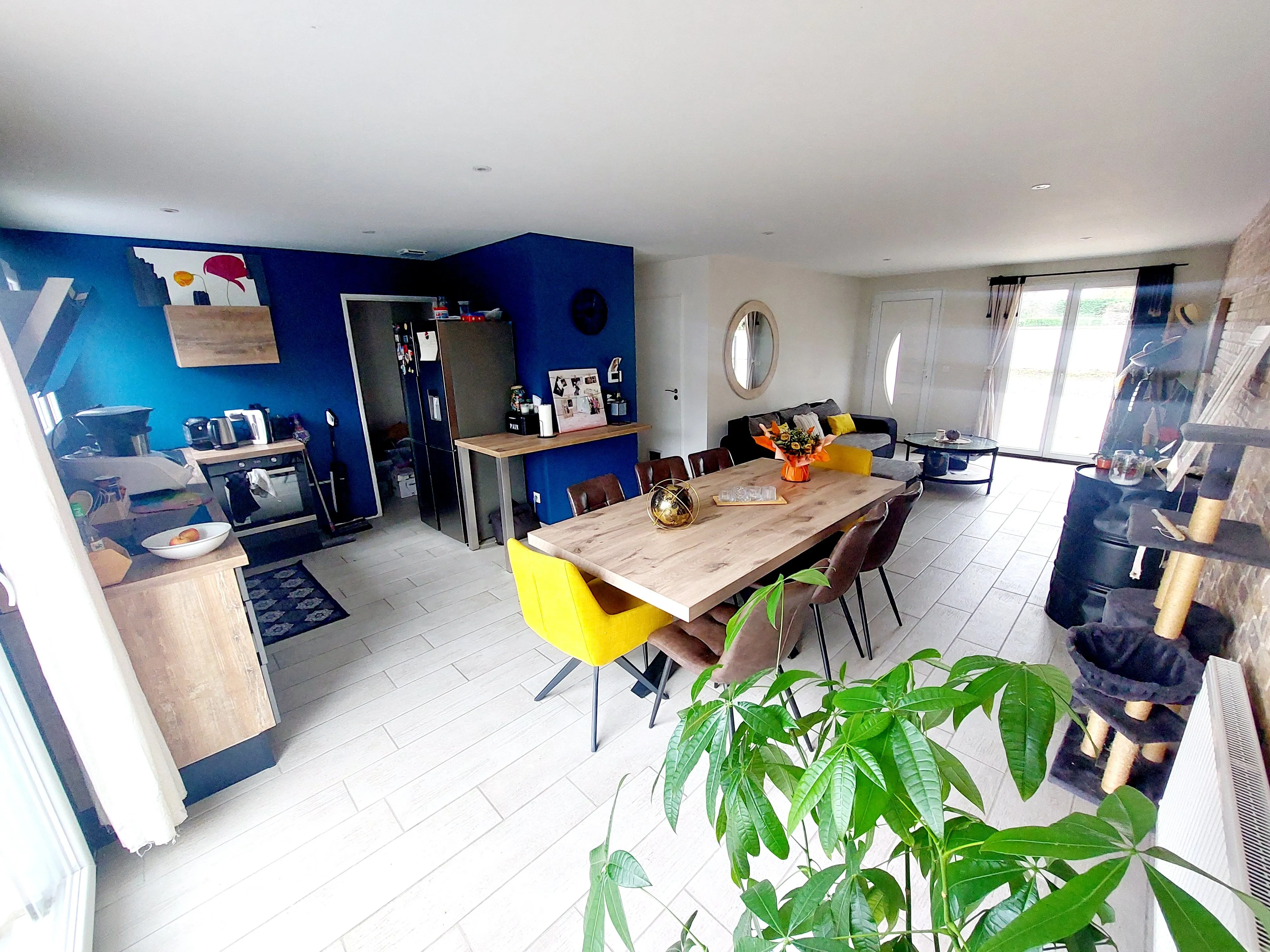 Maison récente avec 3 chambres et garage à Montrond-les-Bains 