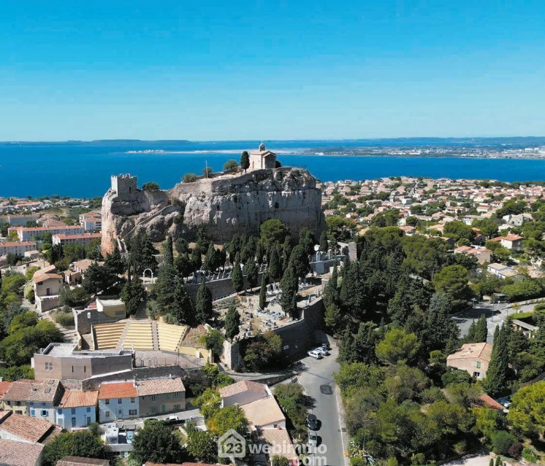 Appartement T2 neuf à Vitrolles avec parking et terrasse - Disponibilité immédiate 