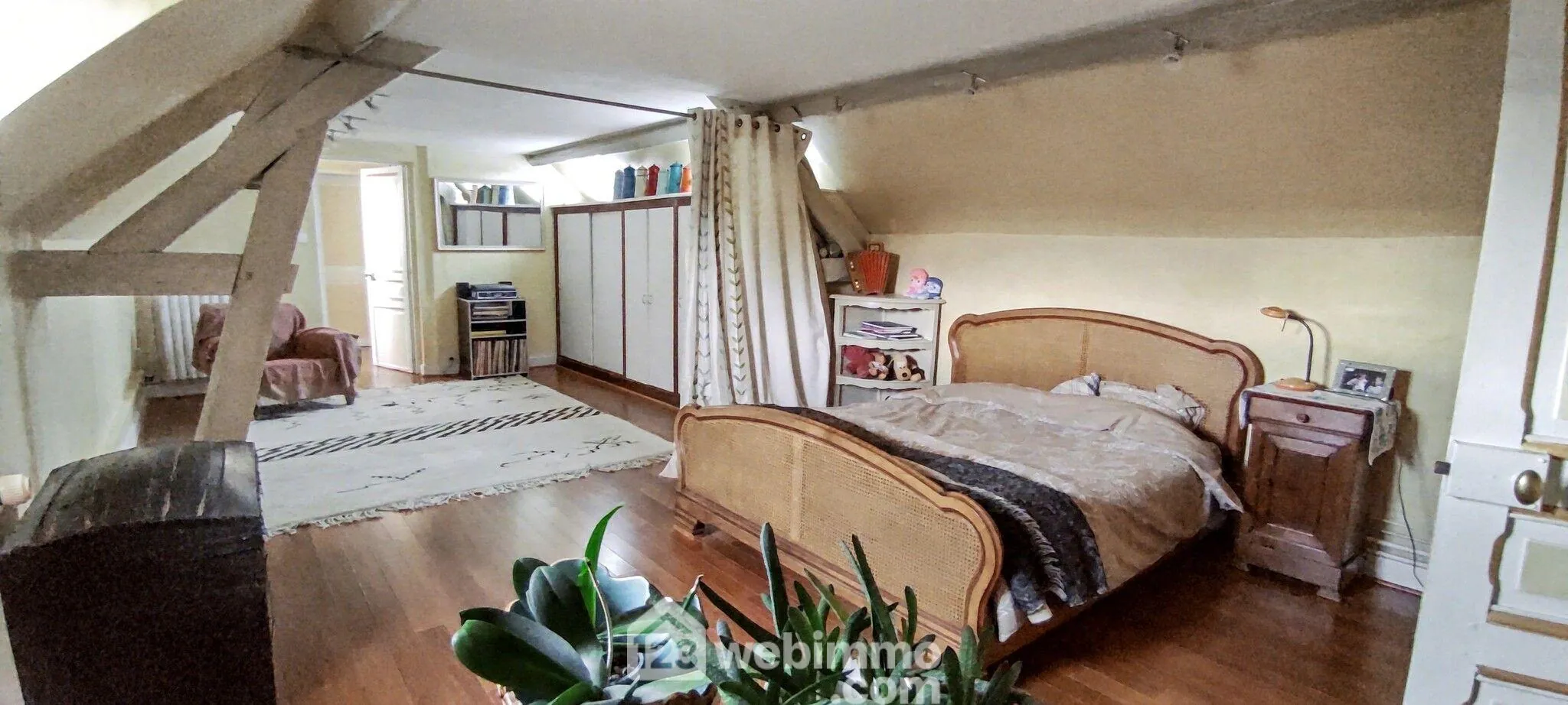 Maison ancienne de 140 m² à Louviers, jardin et garage, coup de cœur assuré 