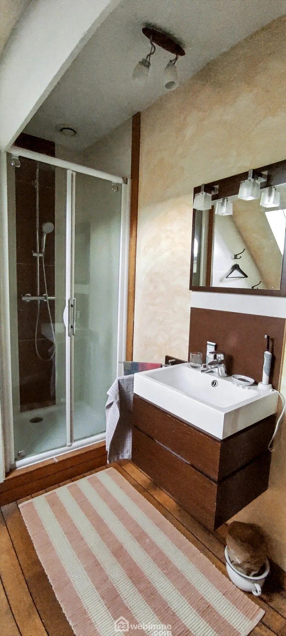 Maison ancienne de 140 m² à Louviers, jardin et garage, coup de cœur assuré 