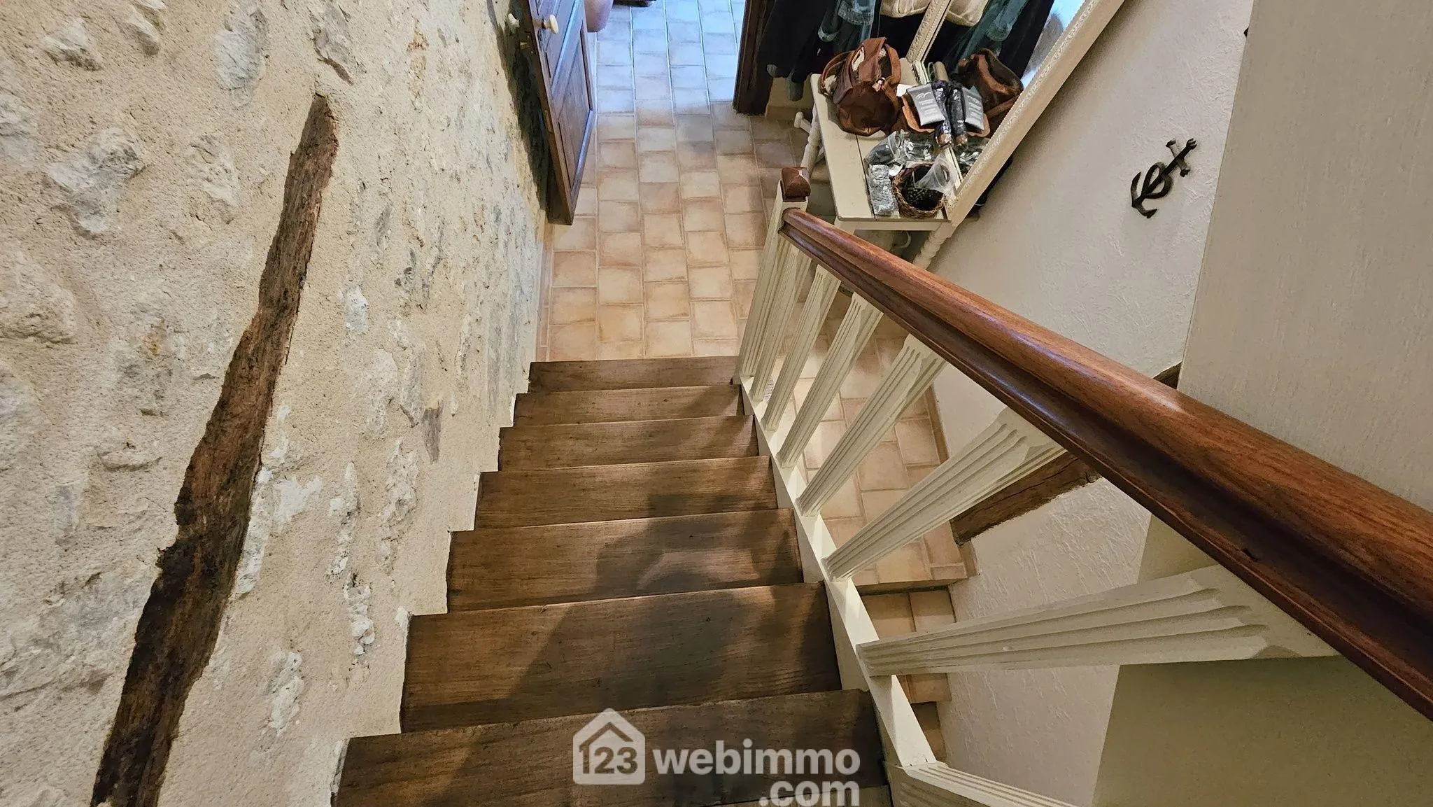 Maison en pierre de 100 m² avec terrasse et garage à Nemours 