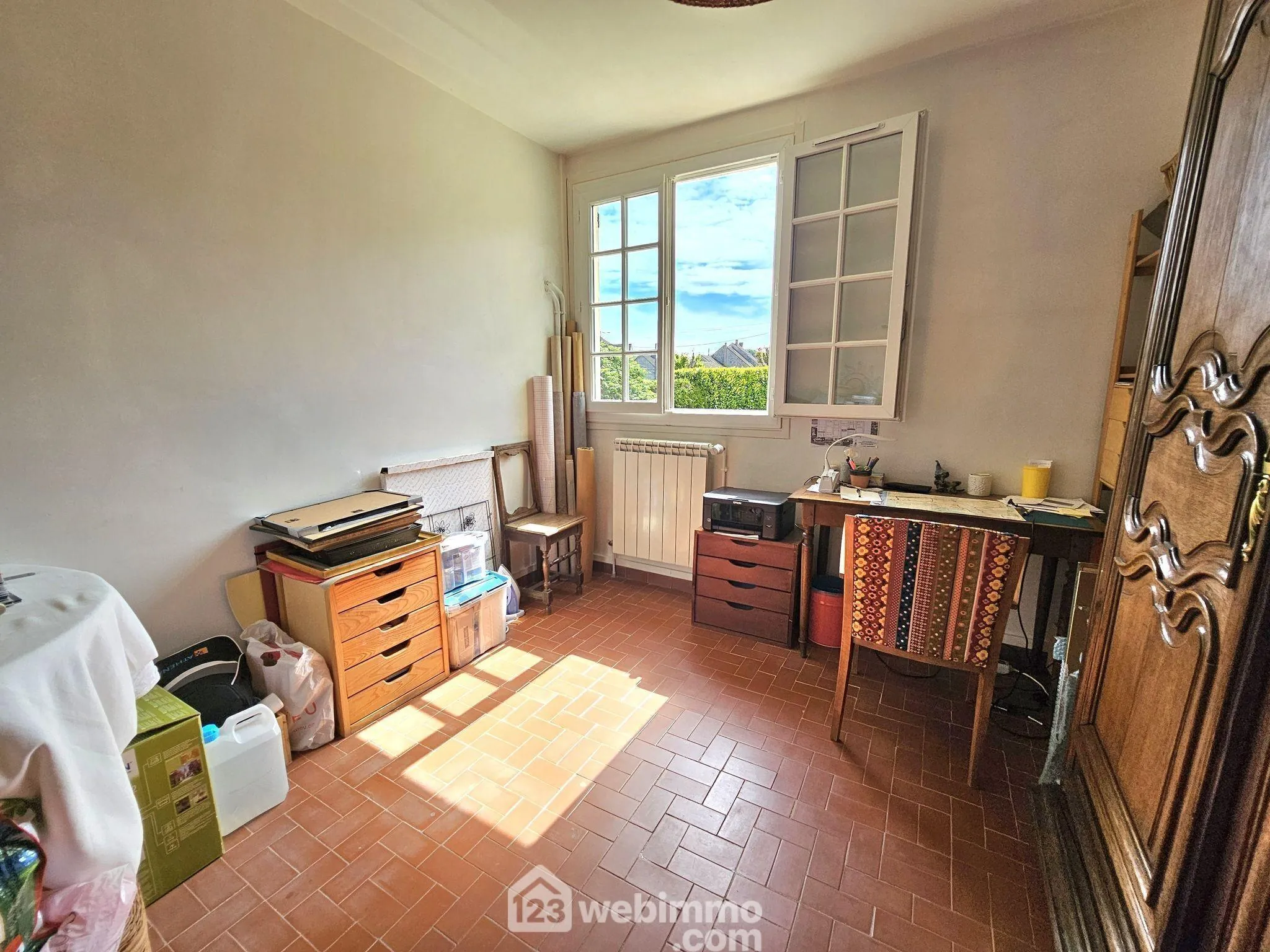 Maison en pierre de 100 m² avec terrasse et garage à Nemours 