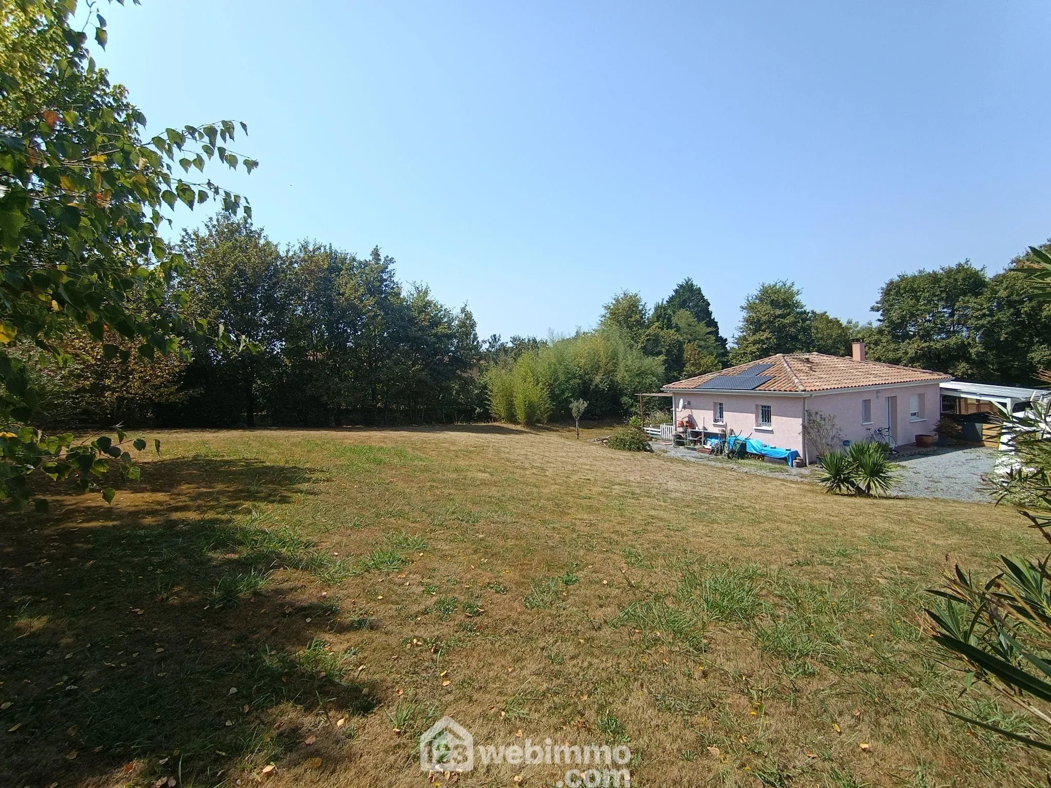 Charmante maison de plain-pied avec terrasse sud à Hagetmau 