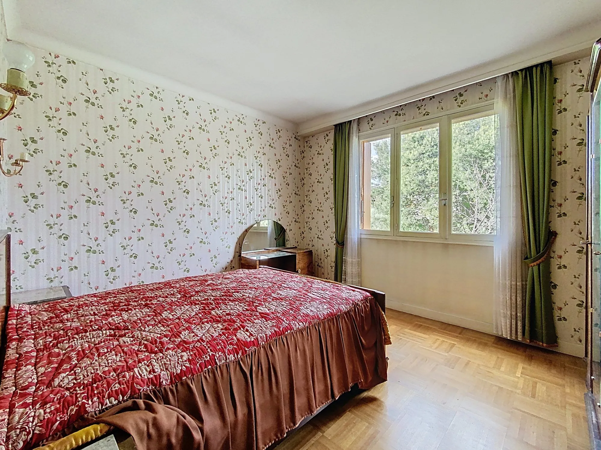 Maison individuelle à vendre à Albi avec grand terrain et potentiel de rénovation 