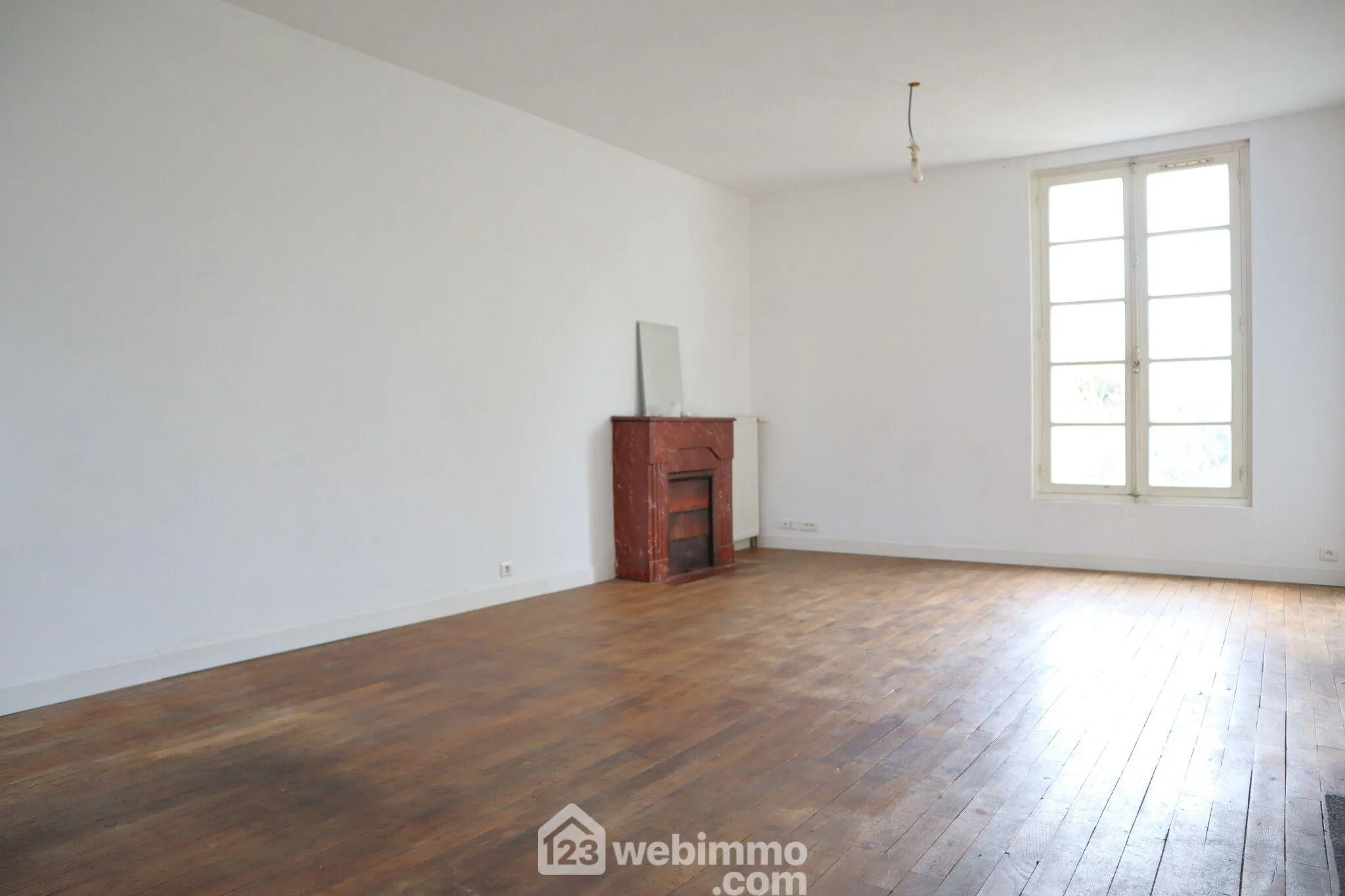 Maison à vendre de 100 m² avec terrain à Chauvigny - Centre-ville proximité 