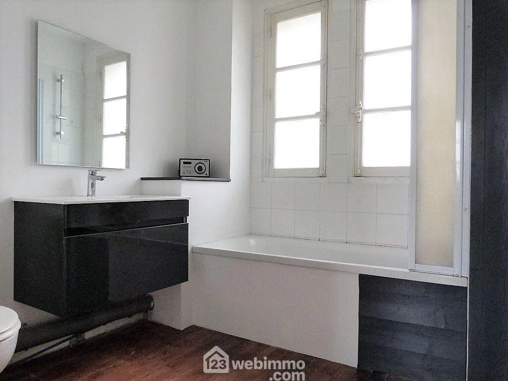 Maison à vendre de 100 m² avec terrain à Chauvigny - Centre-ville proximité 