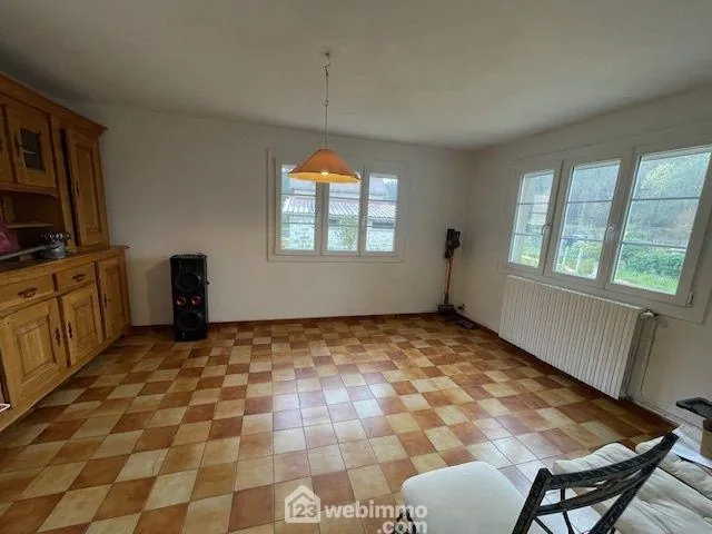 À vendre corps de ferme avec dépendances à Cuise-la-Motte, fort potentiel, 133 m² 