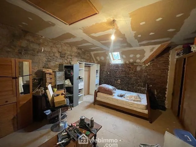 À vendre corps de ferme avec dépendances à Cuise-la-Motte, fort potentiel, 133 m² 